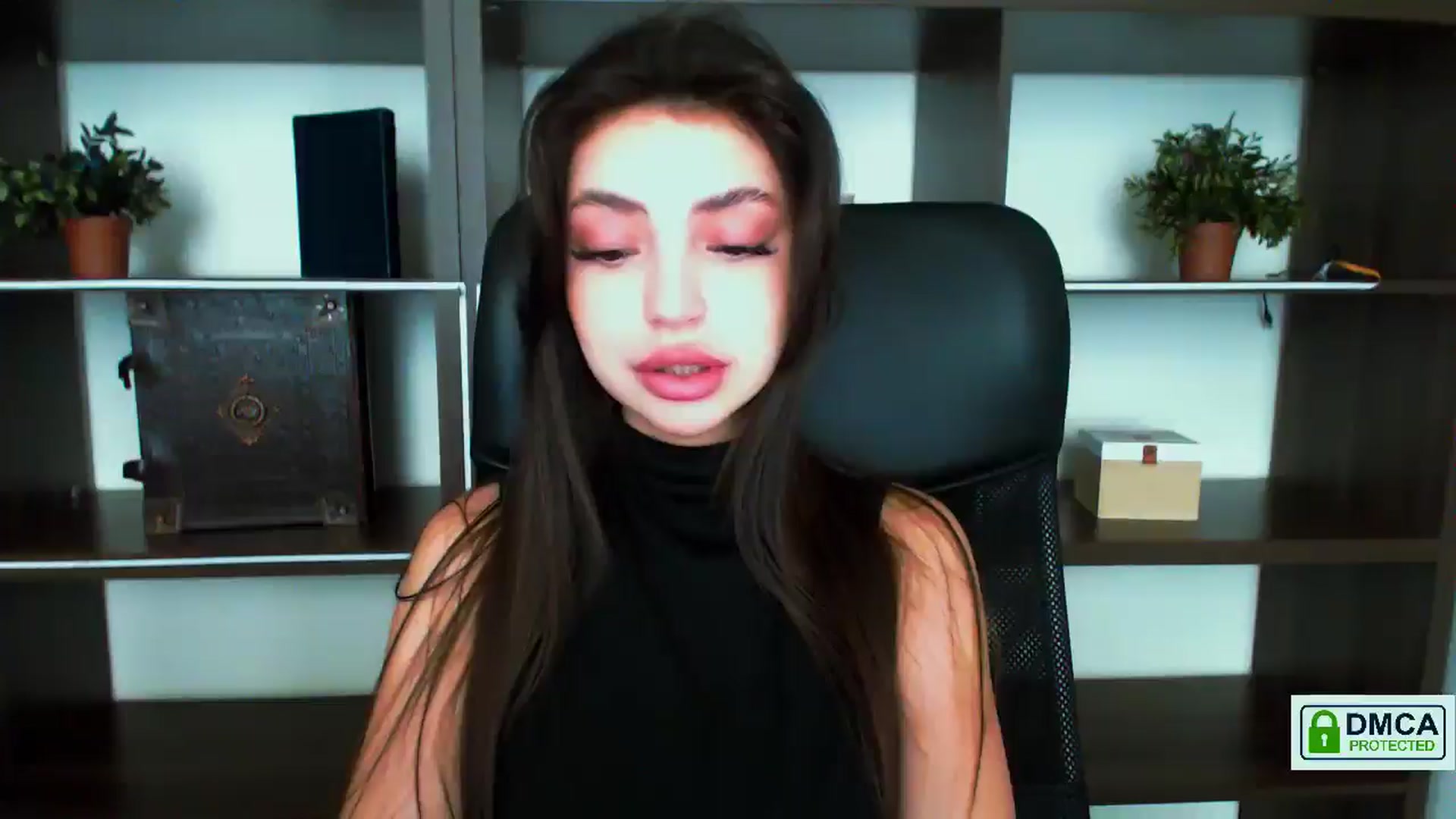 Gallery image thumbnail from EvilMuse's myfreecams stream on, 06/12/2025, 15:57 image 16 of 20