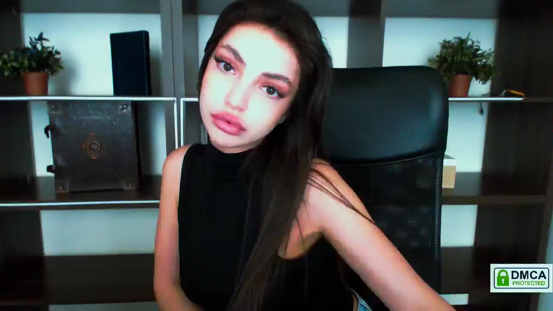 Gallery image thumbnail from EvilMuse's myfreecams stream on, 06/12/2025, 15:57 image 6 of 20