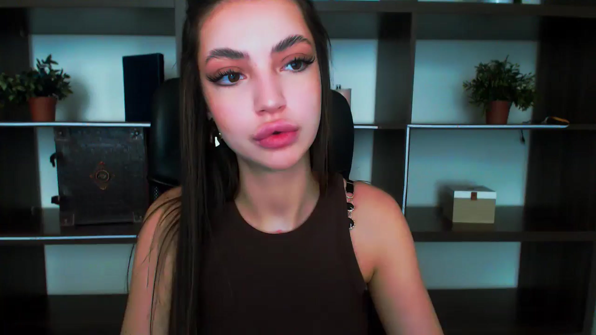 Gallery image thumbnail from EvilMuse's myfreecams stream on, 06/14/2025, 13:41 image 9 of 20