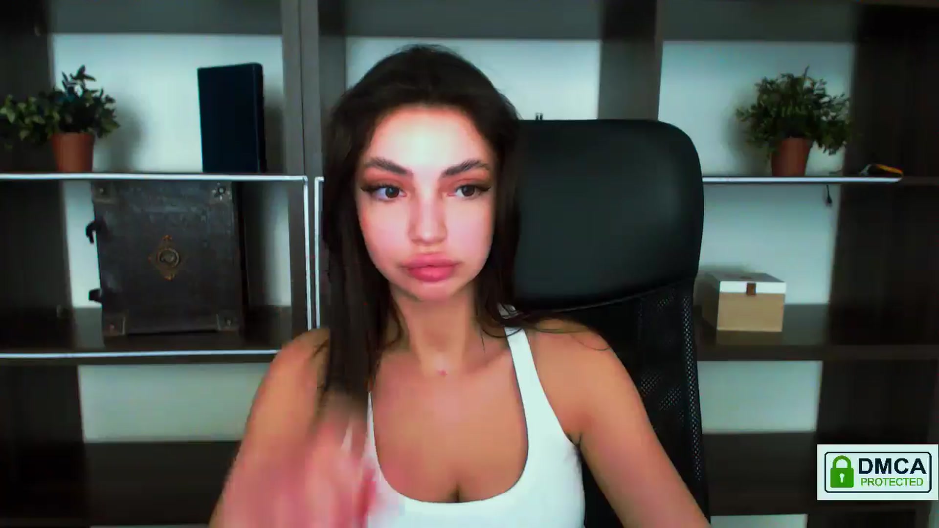 Gallery image thumbnail from EvilMuse's myfreecams stream on, 06/15/2025, 15:11 image 19 of 20