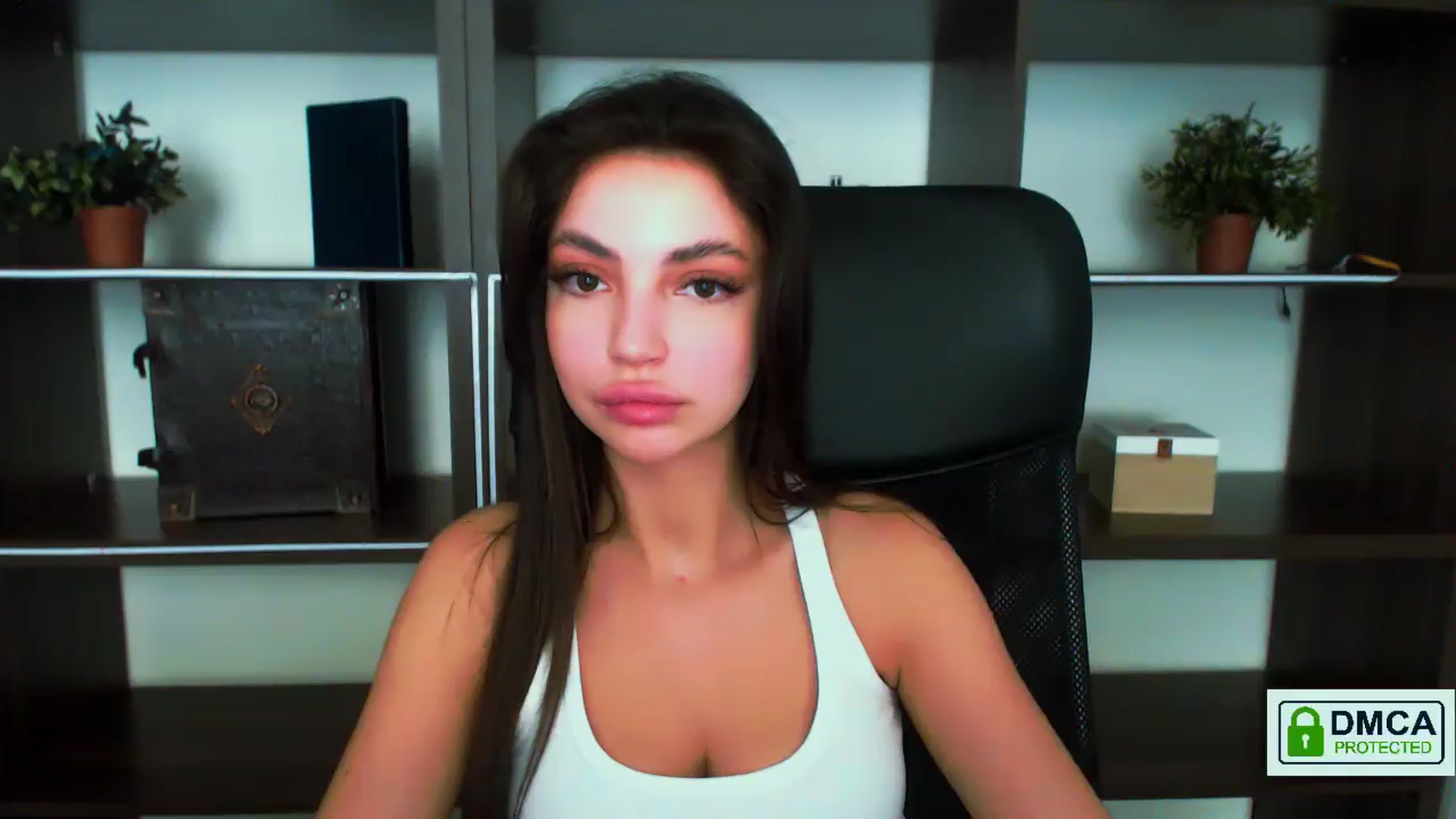 Gallery image thumbnail from EvilMuse's myfreecams stream on, 06/15/2025, 15:11 image 18 of 20
