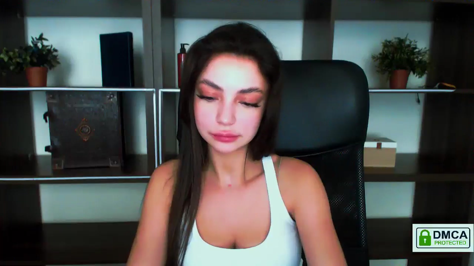 Gallery image thumbnail from EvilMuse's myfreecams stream on, 06/15/2025, 15:11 image 5 of 20