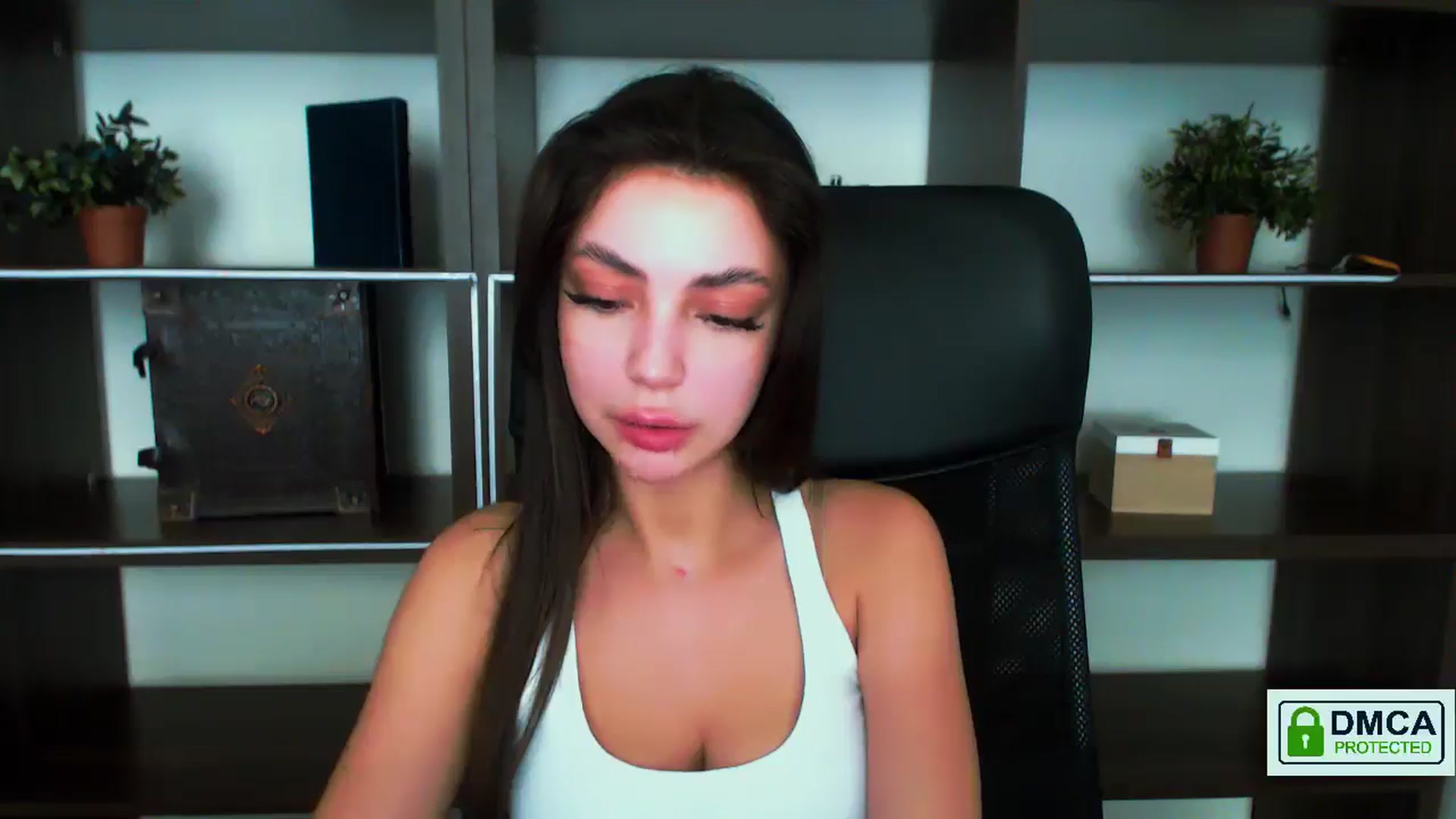 Gallery image thumbnail from EvilMuse's myfreecams stream on, 06/15/2025, 15:11 image 9 of 20