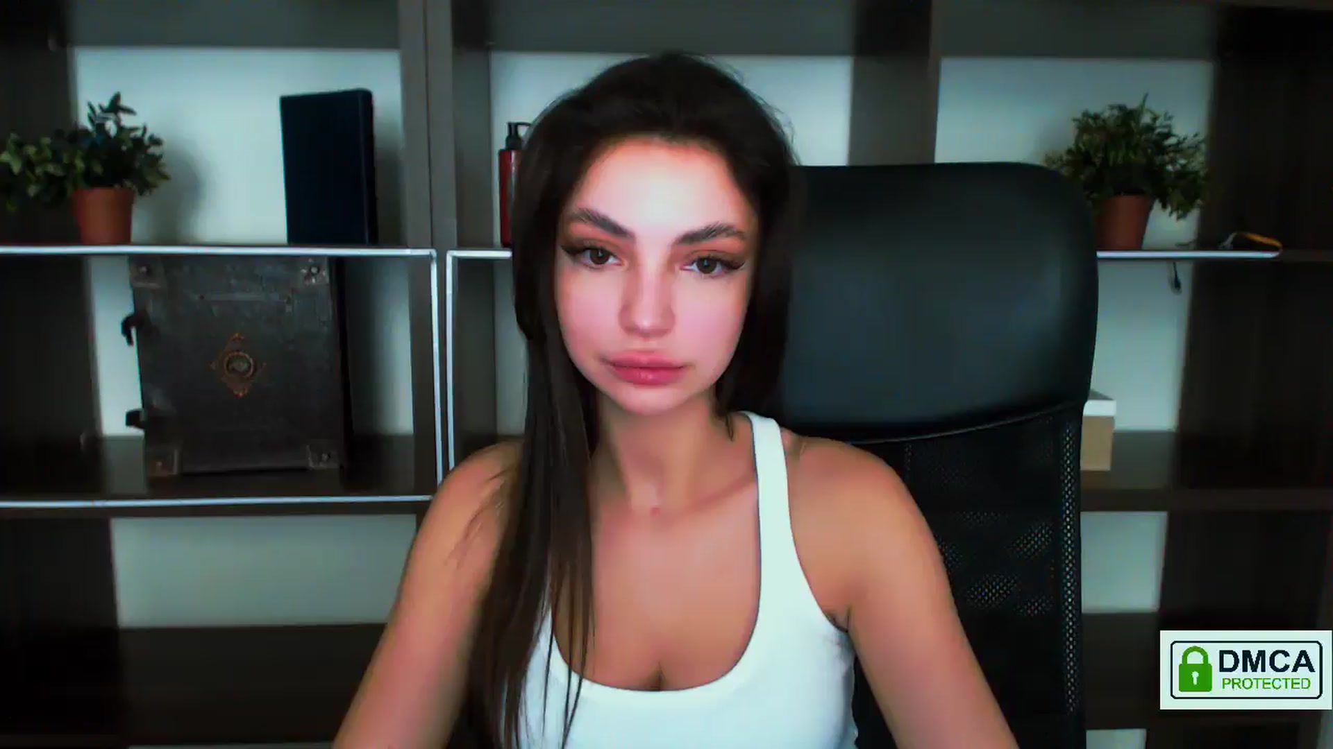 Gallery image thumbnail from EvilMuse's myfreecams stream on, 06/15/2025, 15:11 image 1 of 20