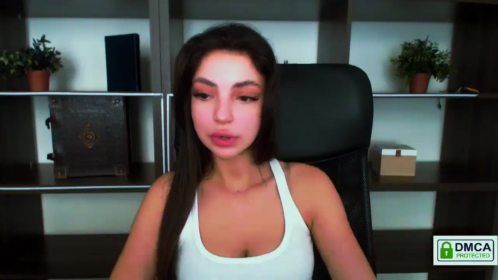 Gallery image thumbnail from EvilMuse's myfreecams stream on, 06/15/2025, 15:11 image 7 of 20