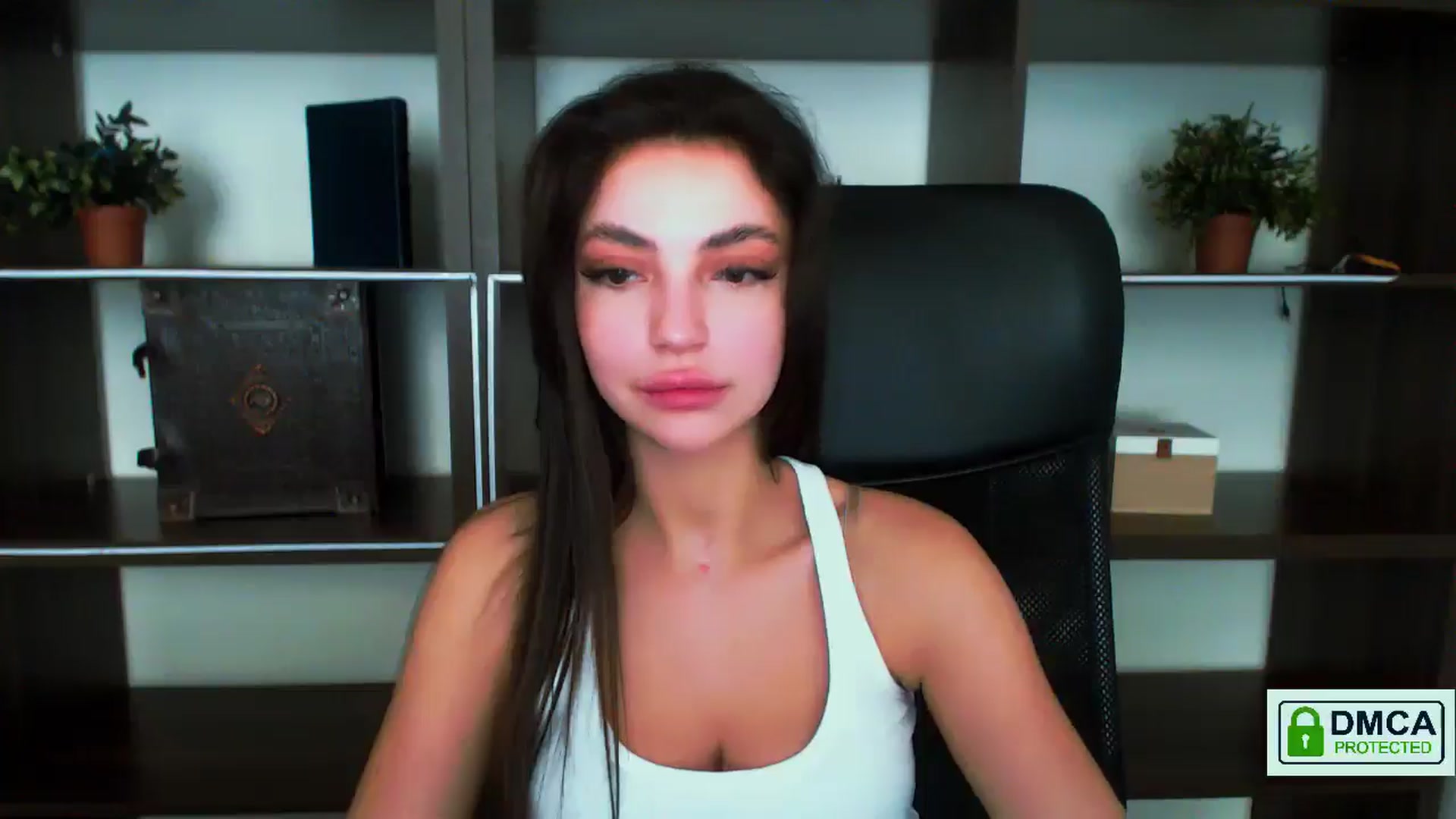 Gallery image thumbnail from EvilMuse's myfreecams stream on, 06/15/2025, 15:11 image 2 of 20