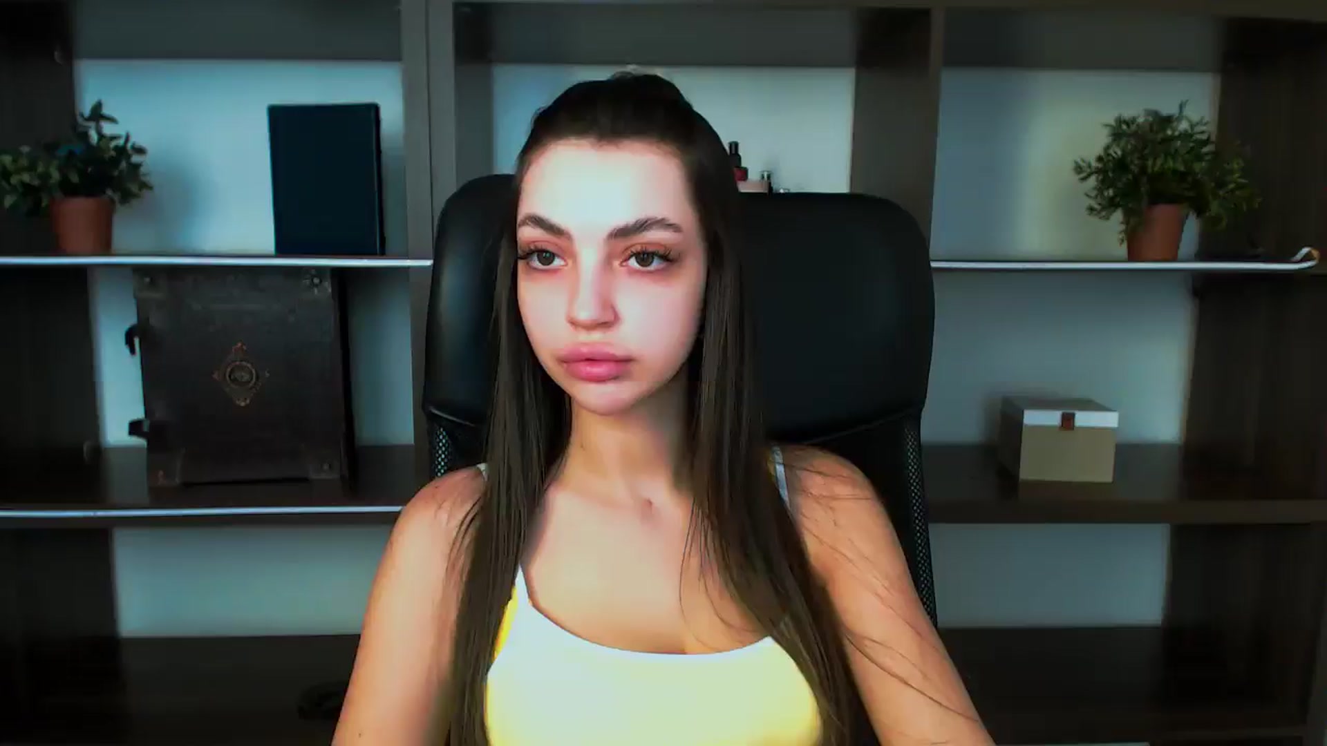 Gallery image thumbnail from EvilMuse's myfreecams stream on, 06/19/2025, 11:48 image 1 of 20