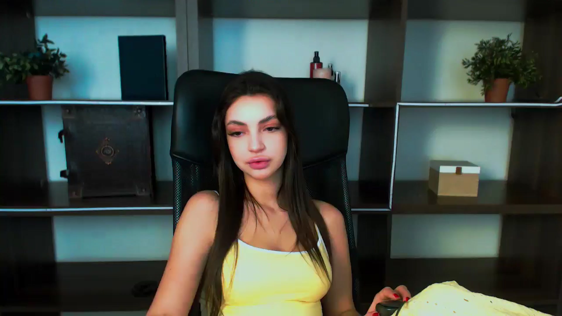Gallery image thumbnail from EvilMuse's myfreecams stream on, 06/19/2025, 14:03 image 19 of 20