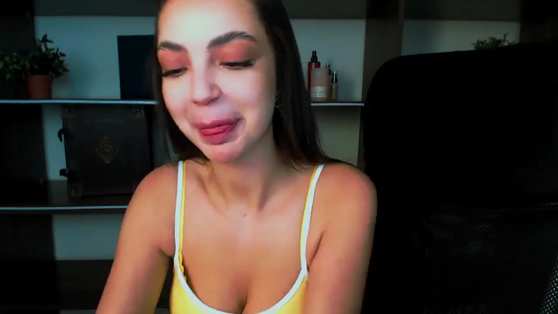 Gallery image thumbnail from EvilMuse's myfreecams stream on, 06/19/2025, 14:03 image 13 of 20