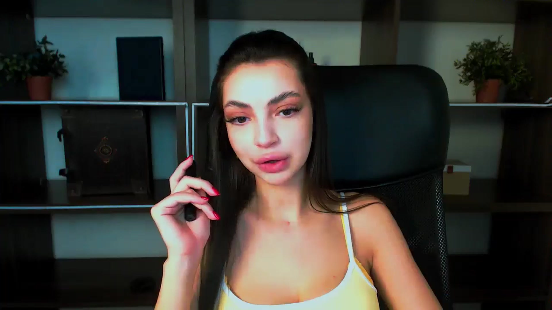 Gallery image thumbnail from EvilMuse's myfreecams stream on, 06/19/2025, 17:13 image 8 of 20