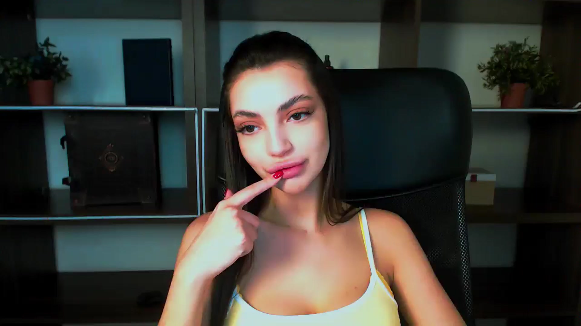 Gallery image thumbnail from EvilMuse's myfreecams stream on, 06/19/2025, 17:13 image 3 of 20