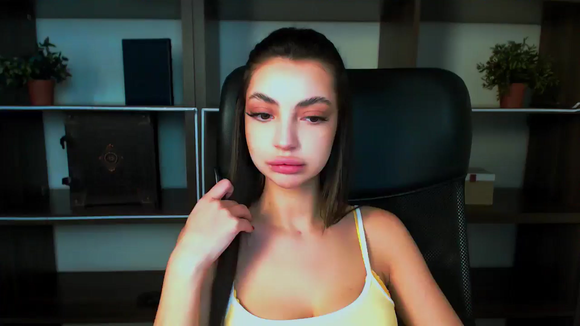 Gallery image thumbnail from EvilMuse's myfreecams stream on, 06/19/2025, 17:13 image 1 of 20