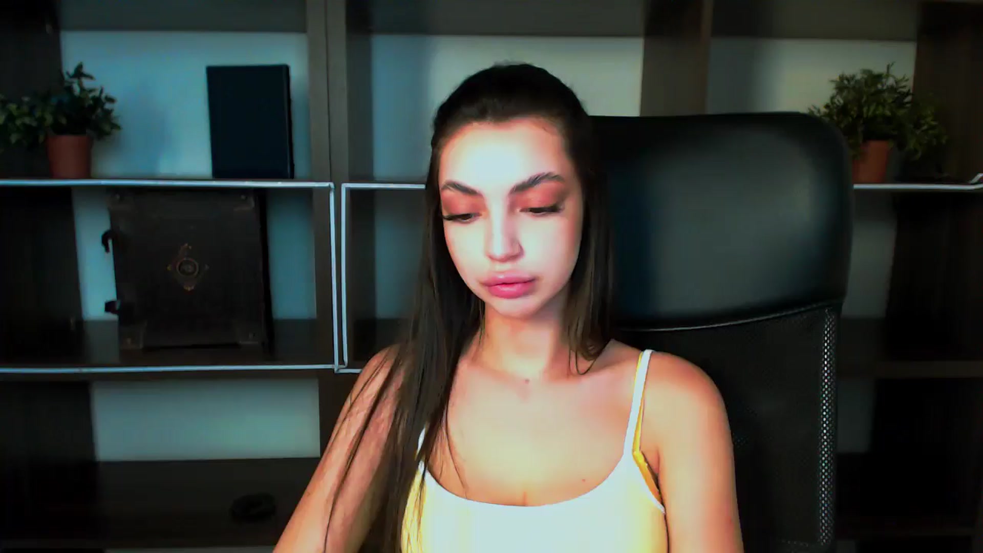 Gallery image thumbnail from EvilMuse's myfreecams stream on, 06/19/2025, 17:13 image 18 of 20