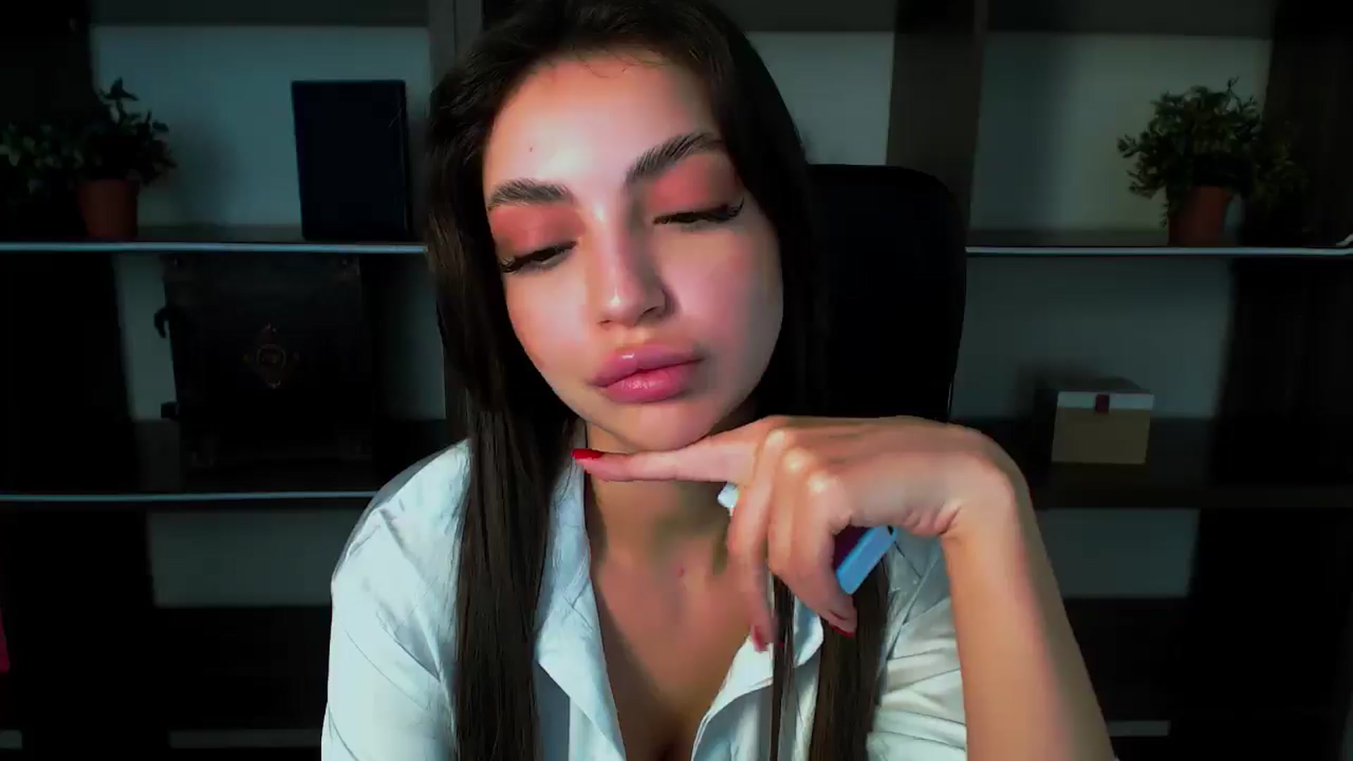 Gallery image thumbnail from EvilMuse's myfreecams stream on, 06/21/2025, 15:33 image 5 of 20