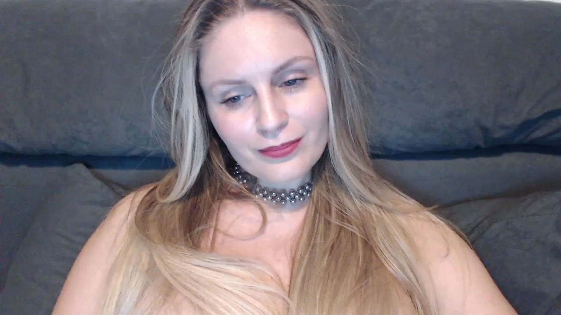 Gallery image thumbnail from EvilRosemary's myfreecams stream on, 08/08/2023, 24:40 image 19 of 20