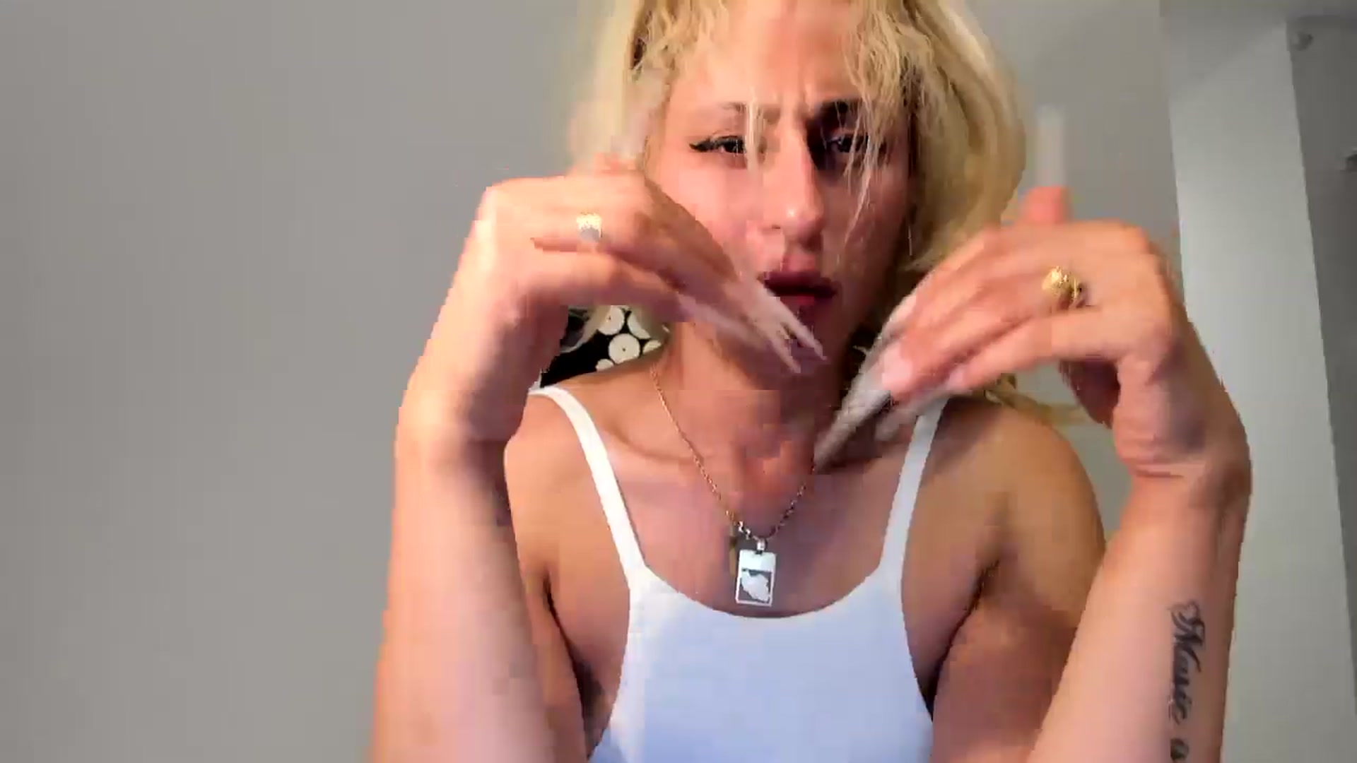 Gallery image thumbnail from Evilelegance's myfreecams stream on, 06/20/2025, 03:29 image 20 of 20