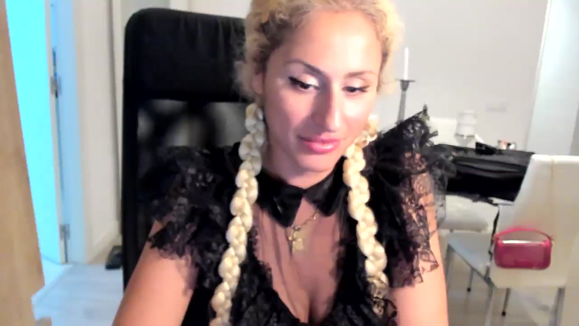 Gallery image thumbnail from Evilelegance's myfreecams stream on, 06/22/2025, 02:23 image 5 of 20