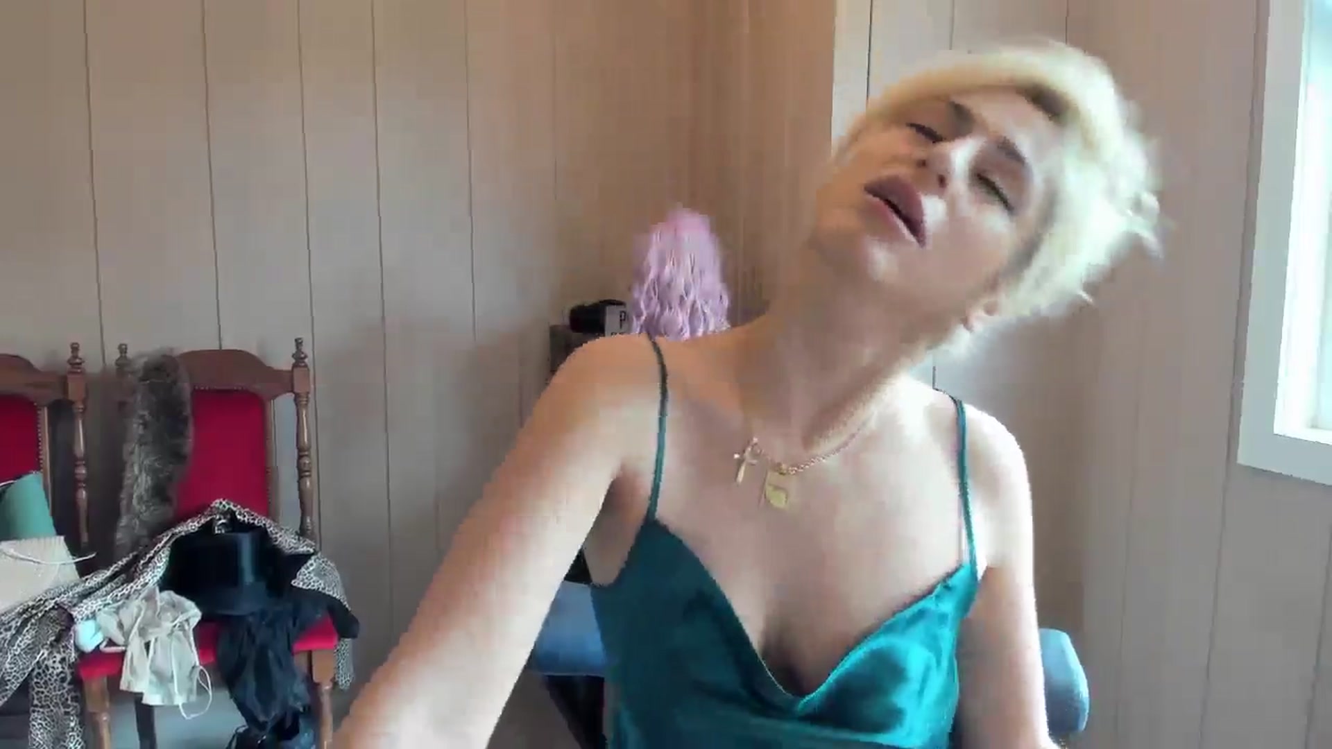 Gallery image thumbnail from Evilelegance's myfreecams stream on, 06/27/2025, 10:05 image 13 of 20