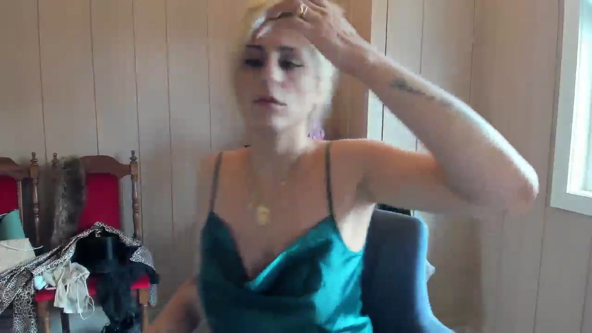 Gallery image thumbnail from Evilelegance's myfreecams stream on, 06/27/2025, 10:05 image 14 of 20
