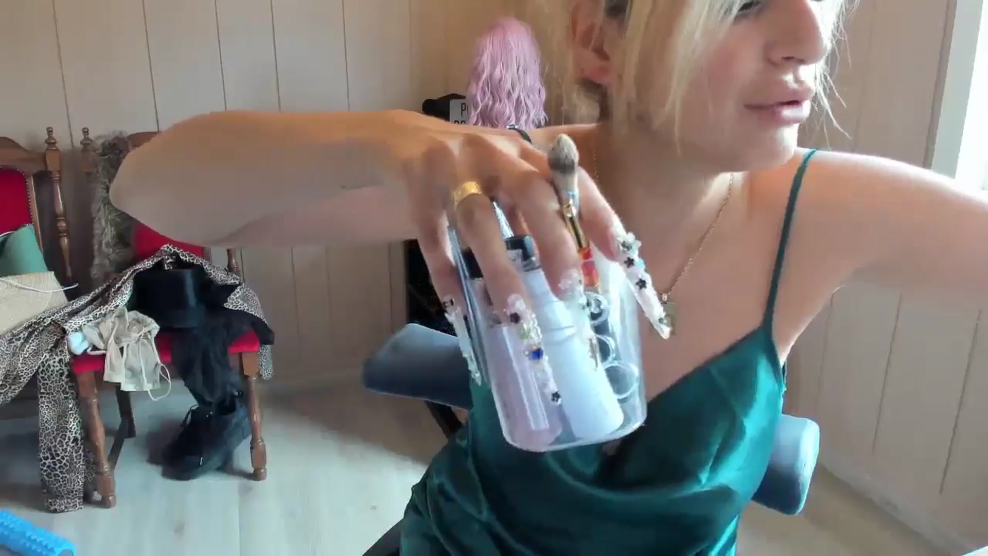 Gallery image thumbnail from Evilelegance's myfreecams stream on, 06/27/2025, 10:05 image 6 of 20