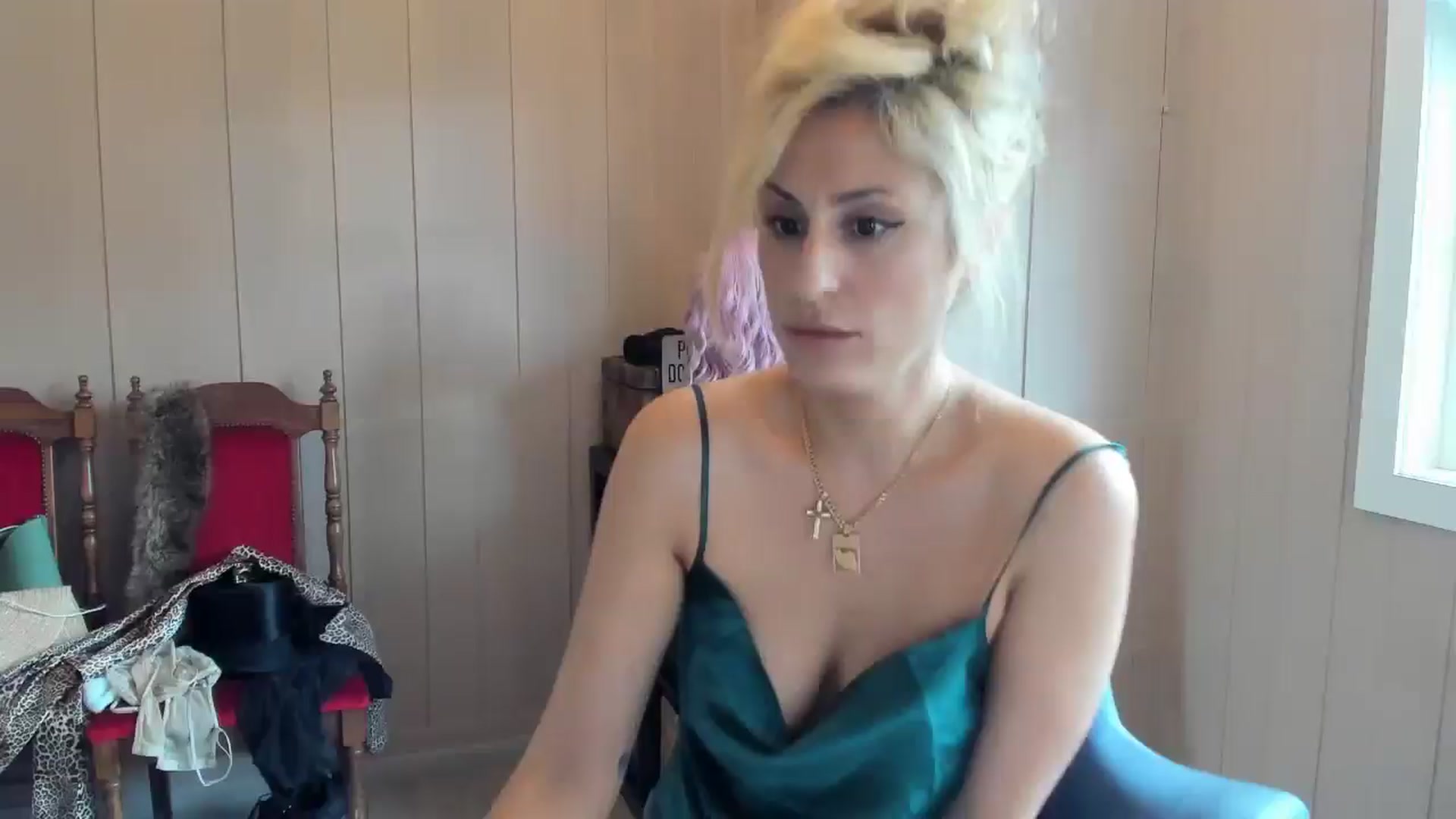 Gallery image thumbnail from Evilelegance's myfreecams stream on, 06/27/2025, 10:05 image 19 of 20