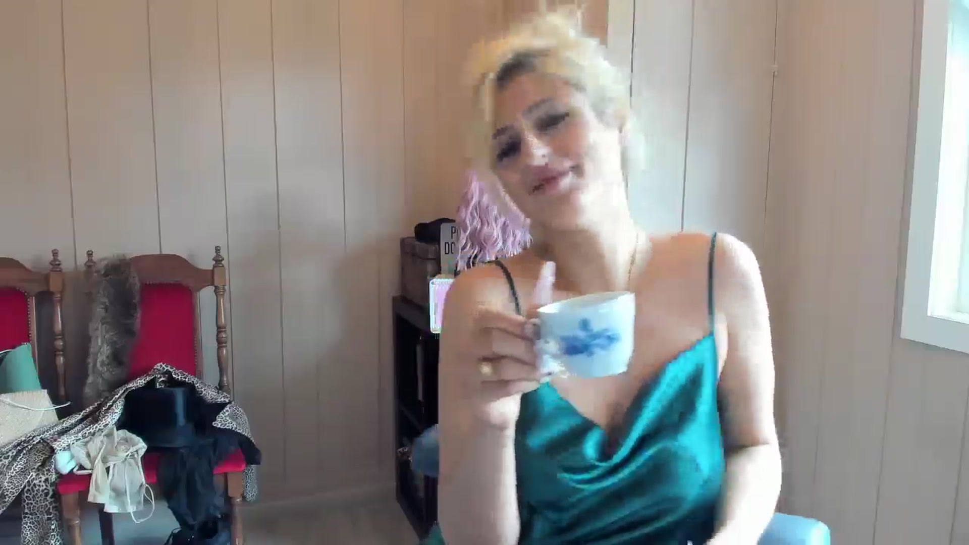 Gallery image thumbnail from Evilelegance's myfreecams stream on, 06/27/2025, 10:05 image 16 of 20