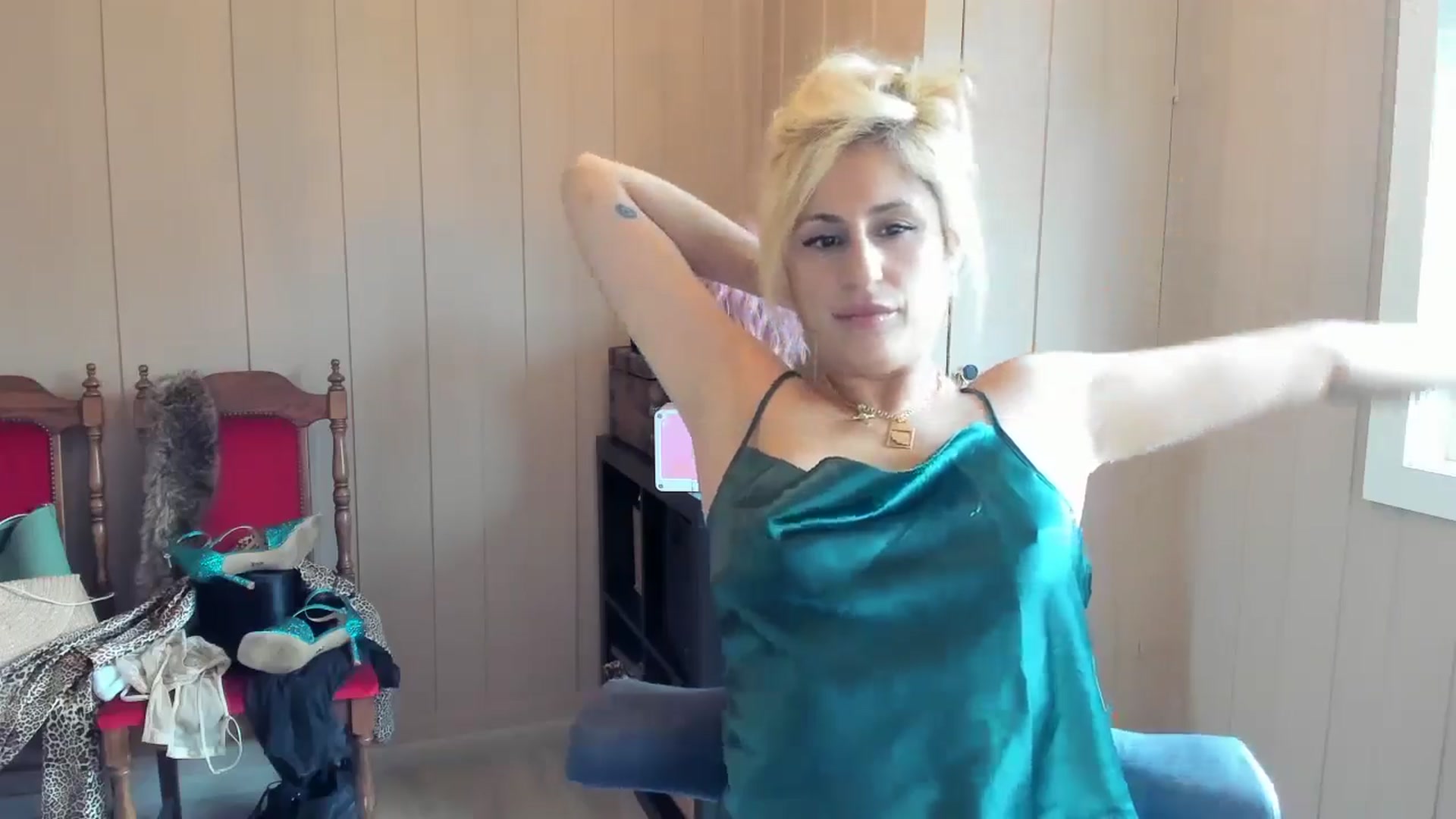 Gallery image thumbnail from Evilelegance's myfreecams stream on, 06/27/2025, 10:47 image 10 of 20