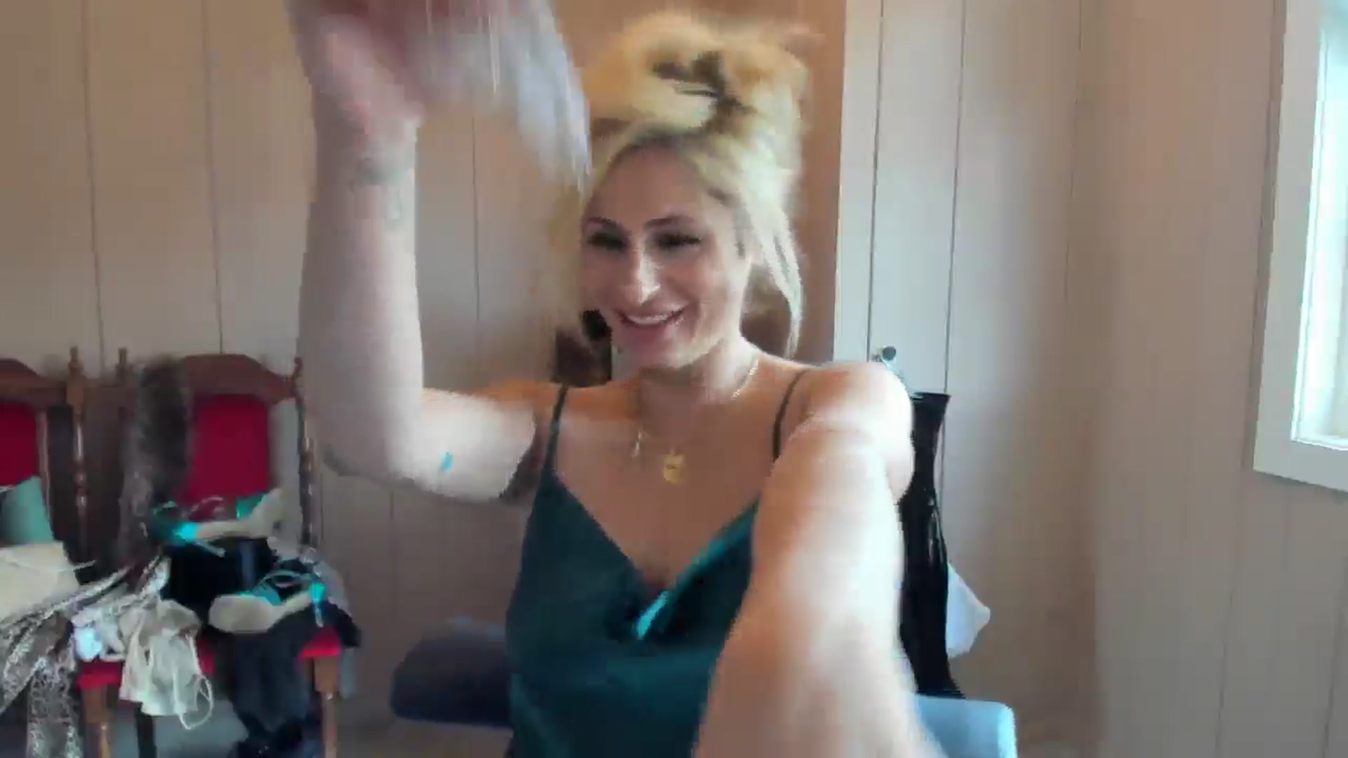 Gallery image thumbnail from Evilelegance's myfreecams stream on, 06/27/2025, 10:47 image 6 of 20