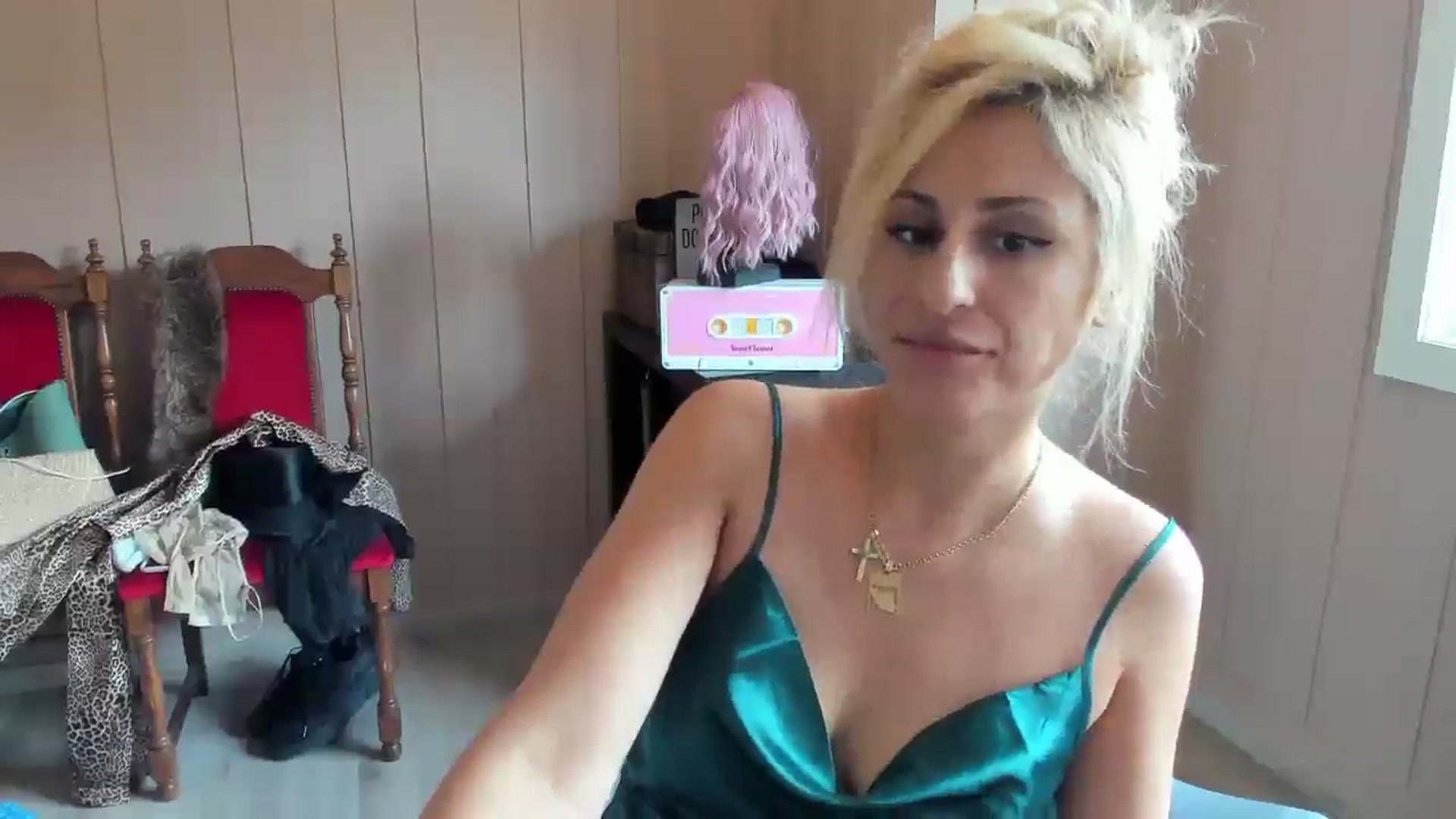 Gallery image thumbnail from Evilelegance's myfreecams stream on, 06/27/2025, 12:09 image 7 of 20