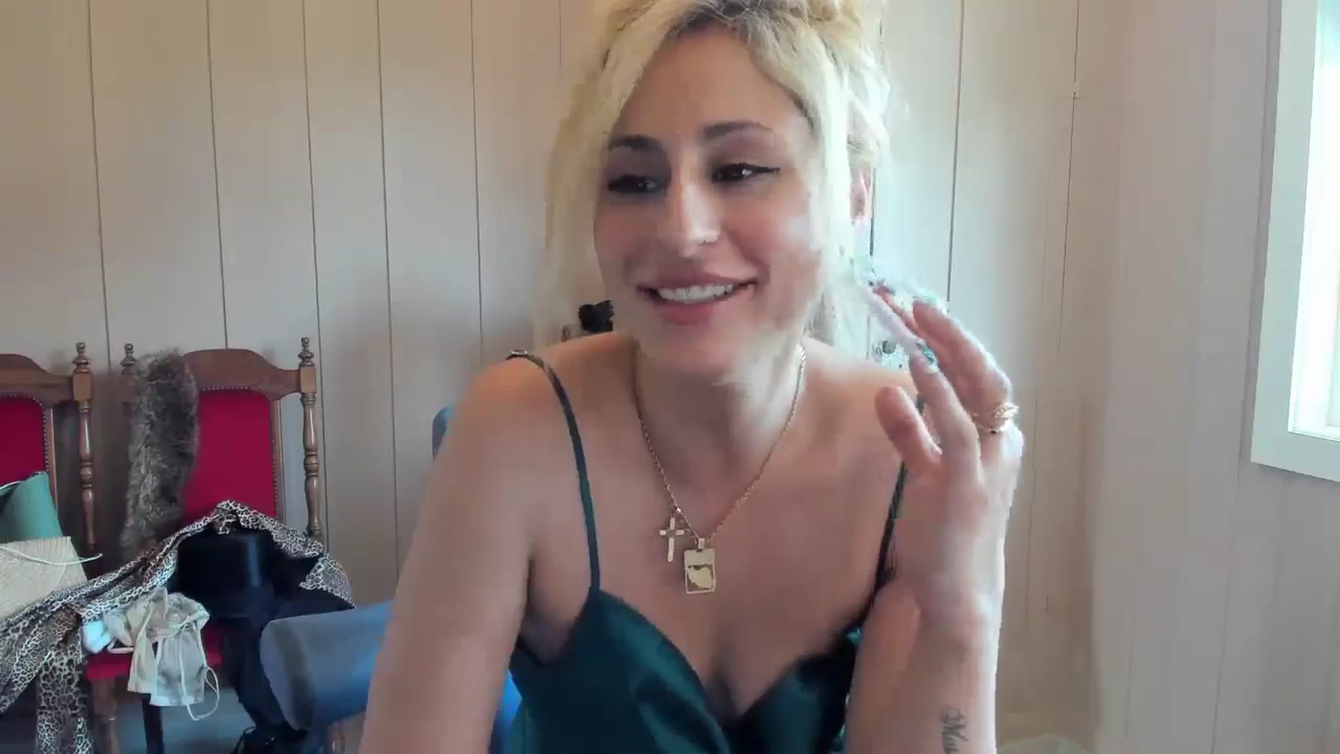 Gallery image thumbnail from Evilelegance's myfreecams stream on, 06/27/2025, 12:09 image 15 of 20