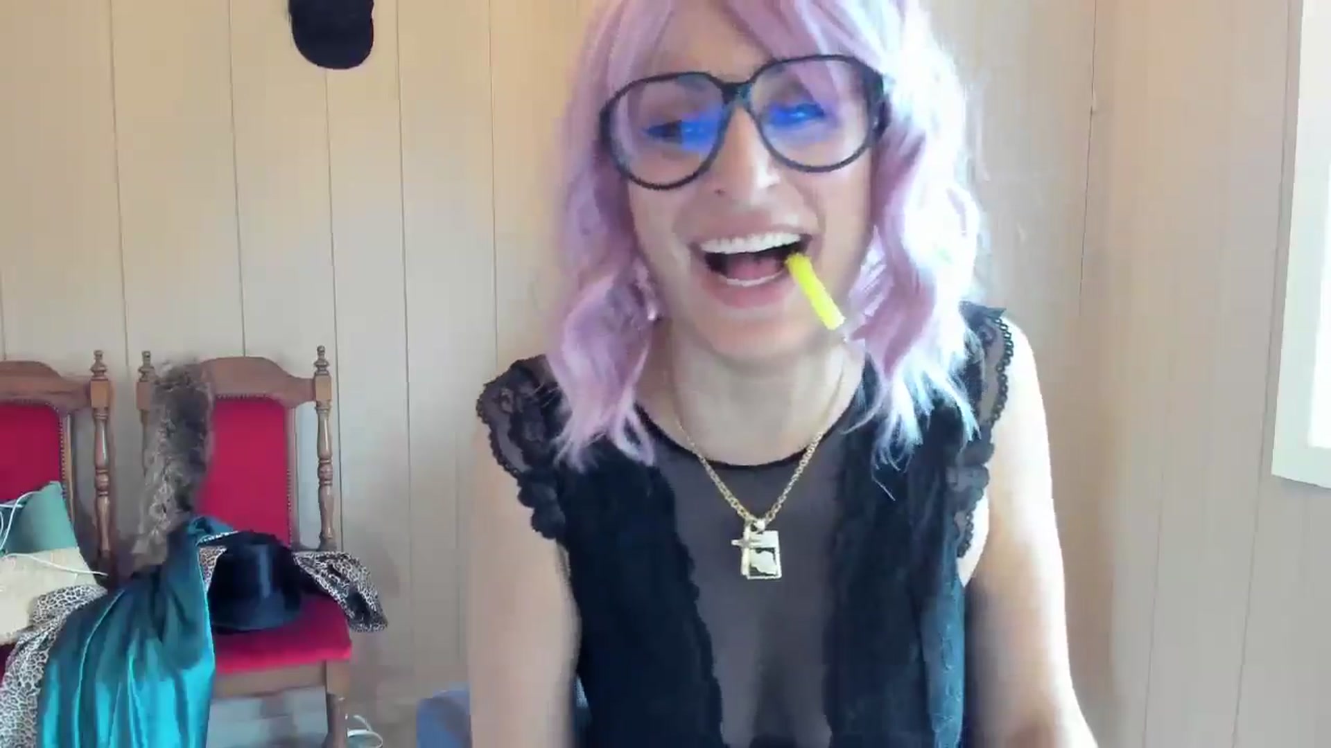 Gallery image thumbnail from Evilelegance's myfreecams stream on, 06/27/2025, 17:06 image 20 of 20