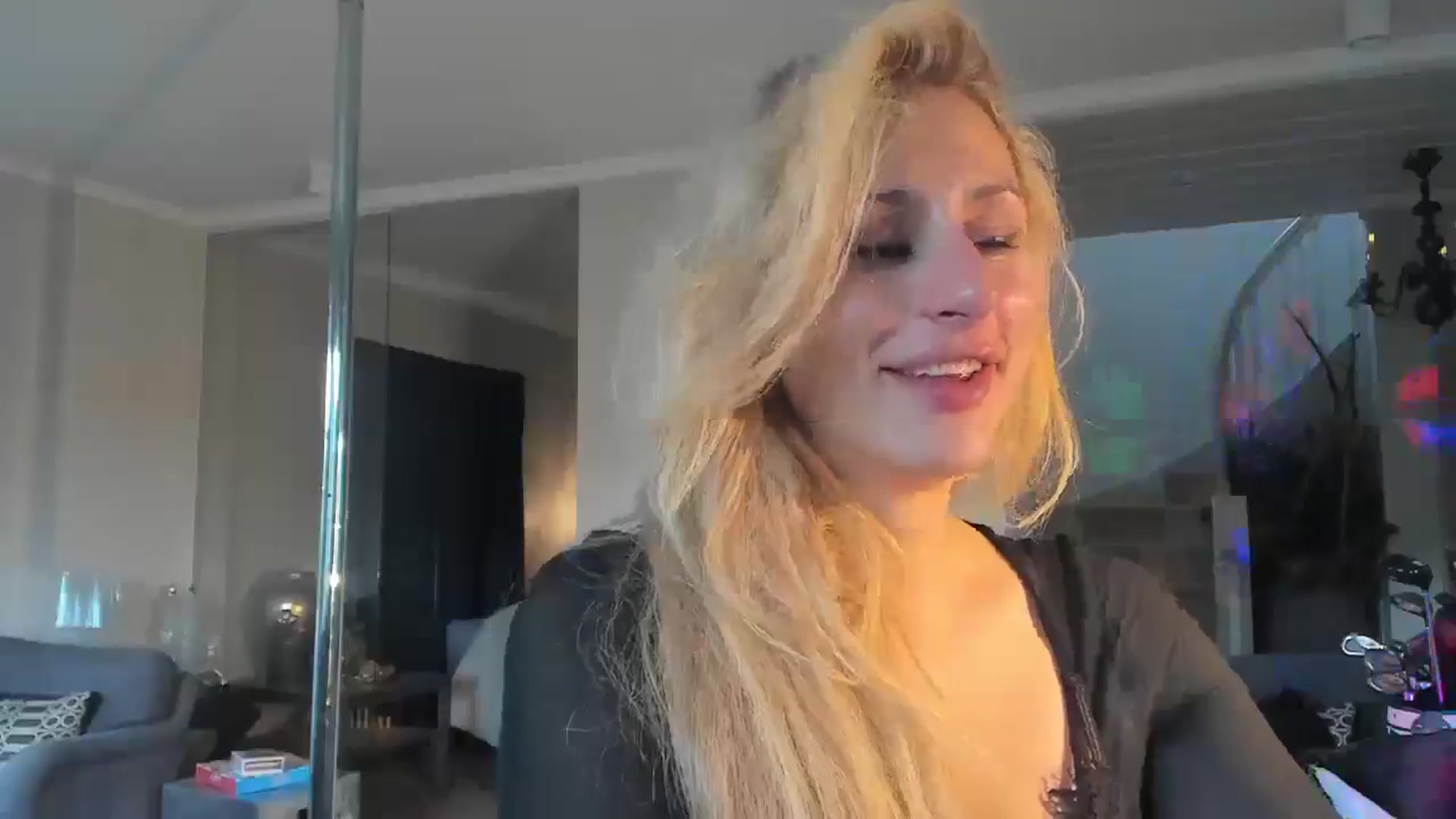 Gallery image thumbnail from Evilelegance's myfreecams stream on, 07/13/2025, 10:42 image 13 of 20