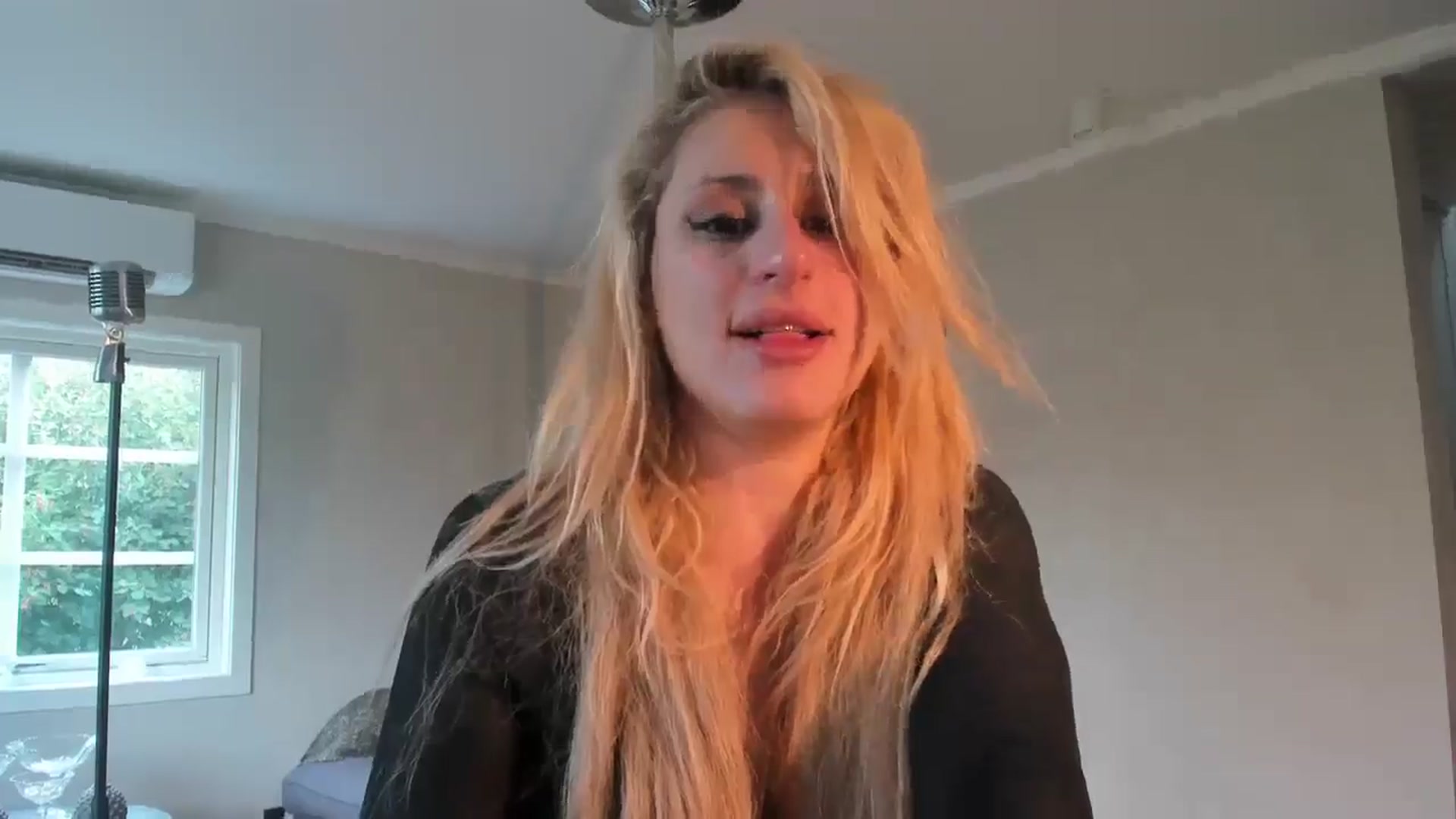 Gallery image thumbnail from Evilelegance's myfreecams stream on, 07/13/2025, 11:16 image 18 of 20