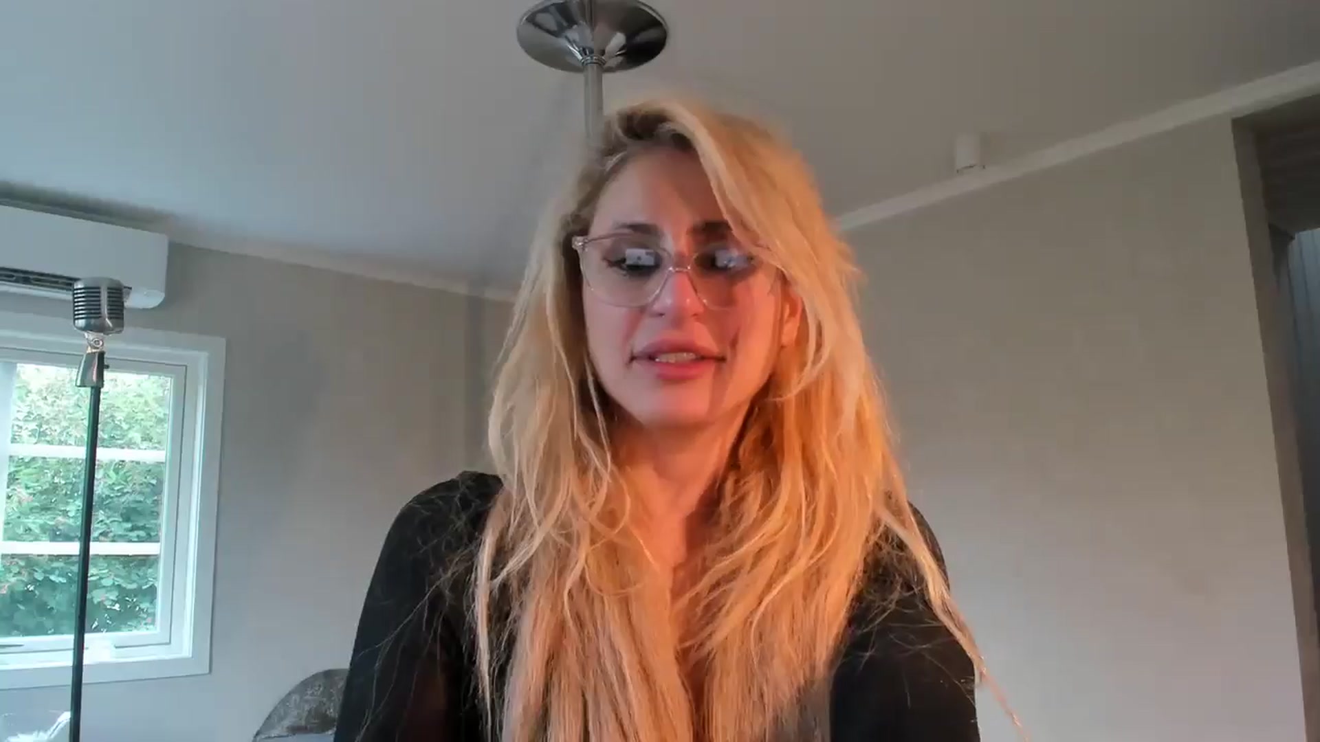 Gallery image thumbnail from Evilelegance's myfreecams stream on, 07/13/2025, 11:16 image 19 of 20
