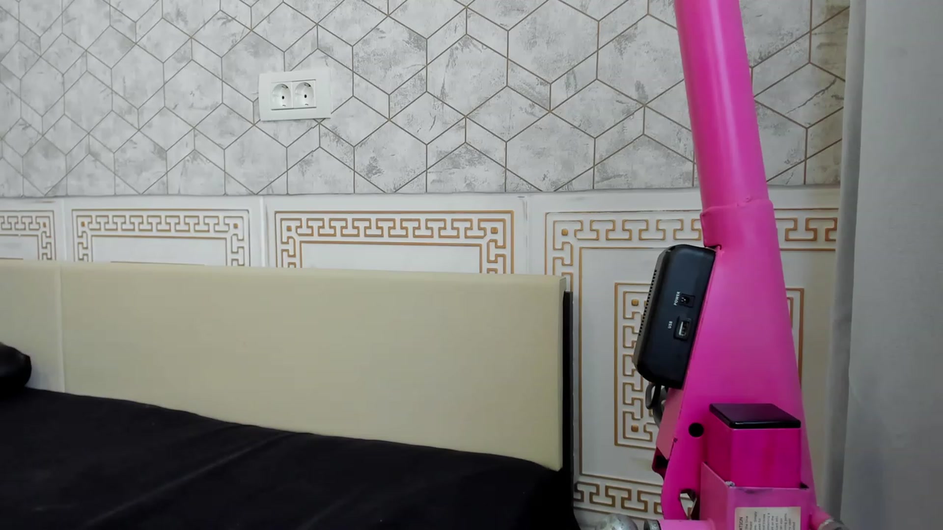 Gallery image thumbnail from Evvanew's myfreecams stream on, 06/05/2023, 12:22 image 20 of 20