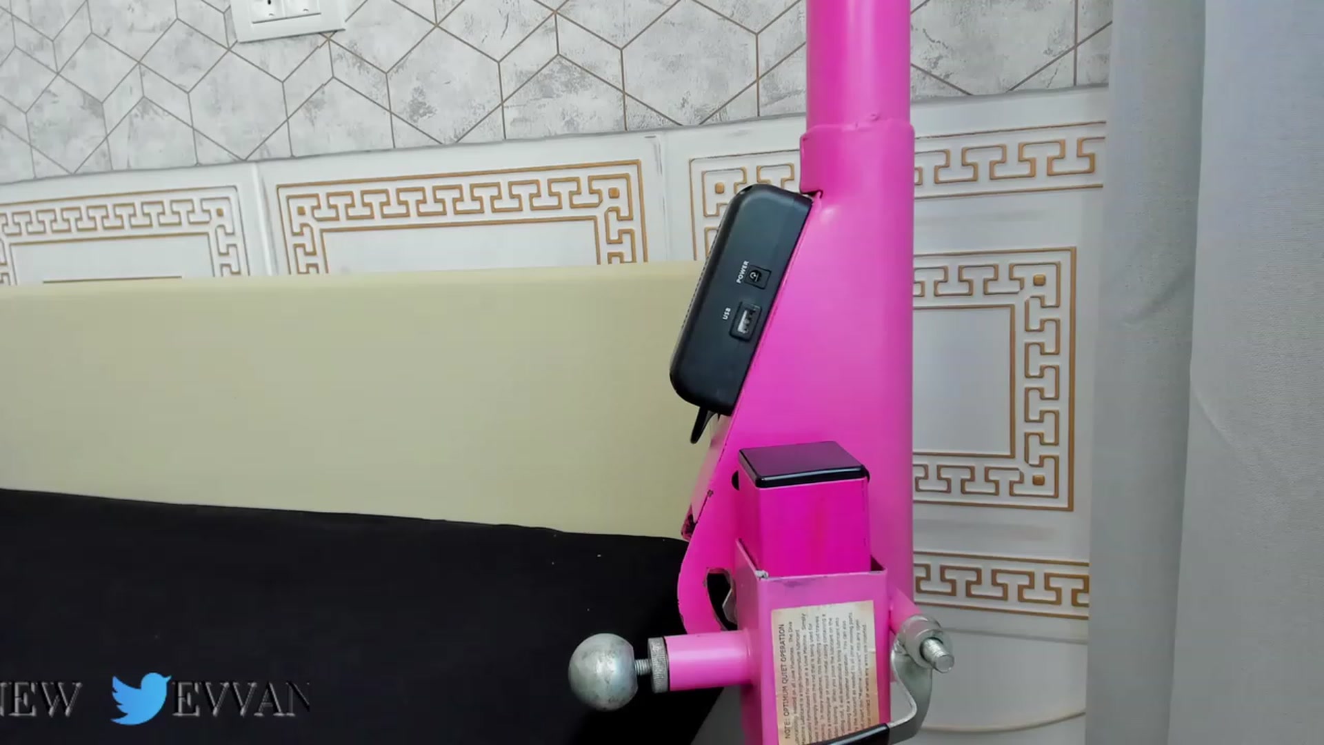 Gallery image thumbnail from Evvanew's myfreecams stream on, 06/14/2023, 09:45 image 7 of 20