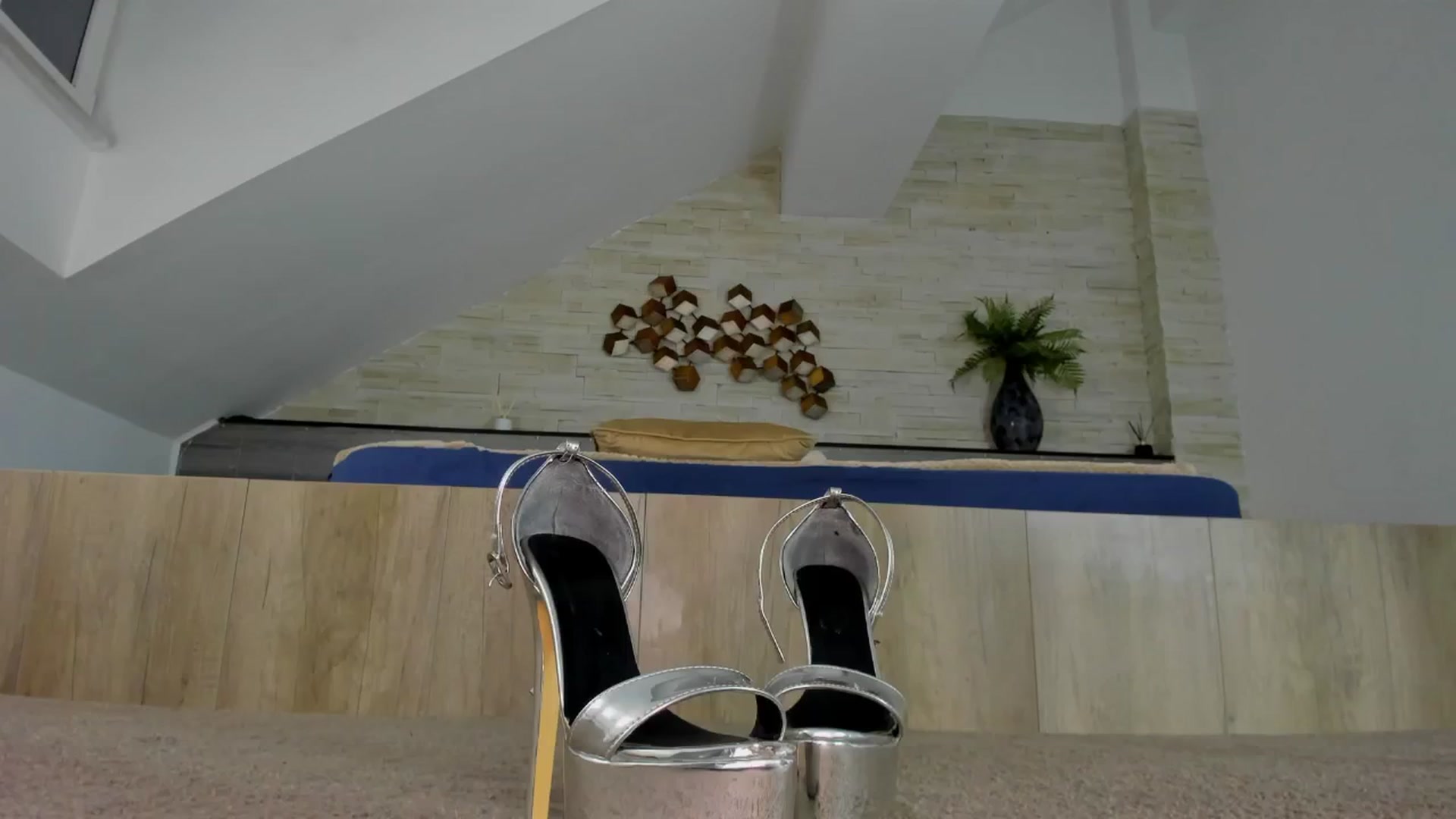 Gallery image thumbnail from Evvanew's myfreecams stream on, 08/17/2024, 02:21 image 15 of 20