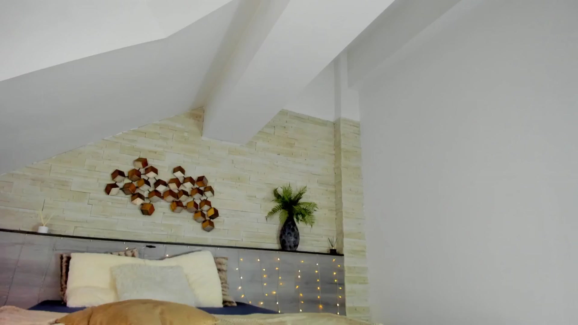 Gallery image thumbnail from Evvanew's myfreecams stream on, 08/17/2024, 02:21 image 5 of 20
