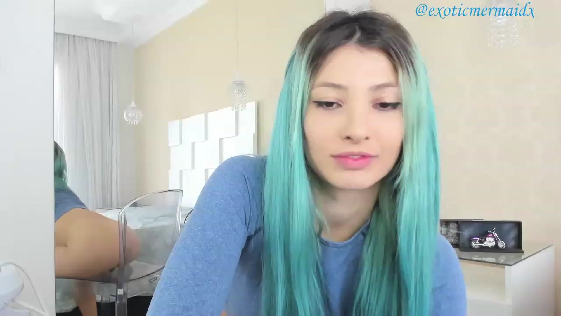 Gallery image thumbnail from Ex0ticMermaid's myfreecams stream on, 05/17/2023, 13:28 image 18 of 20