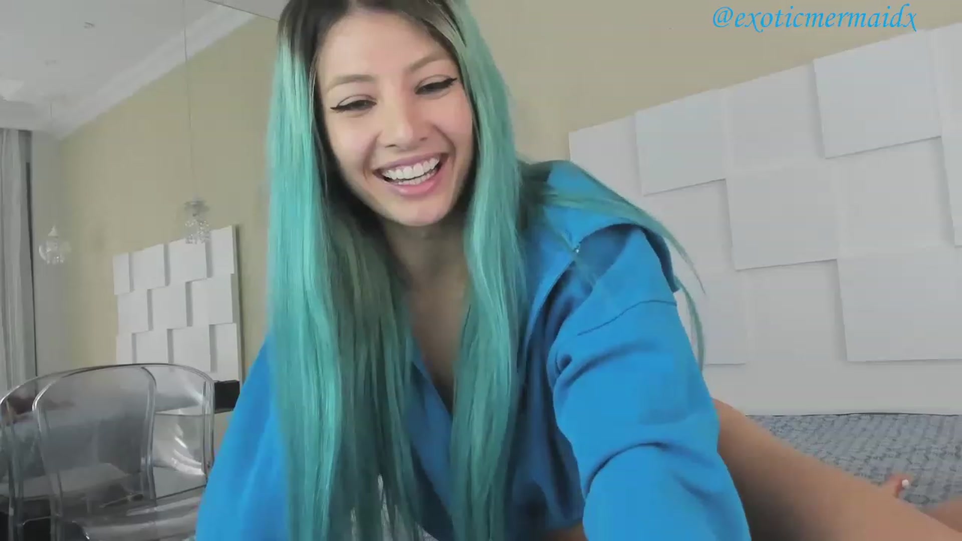 Gallery image thumbnail from Ex0ticMermaid's myfreecams stream on, 05/21/2023, 19:31 image 5 of 20