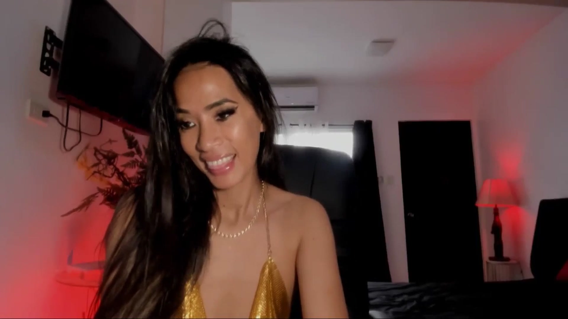 Gallery image thumbnail from ExoticGoddesX's myfreecams stream on, 06/17/2025, 24:33 image 2 of 20