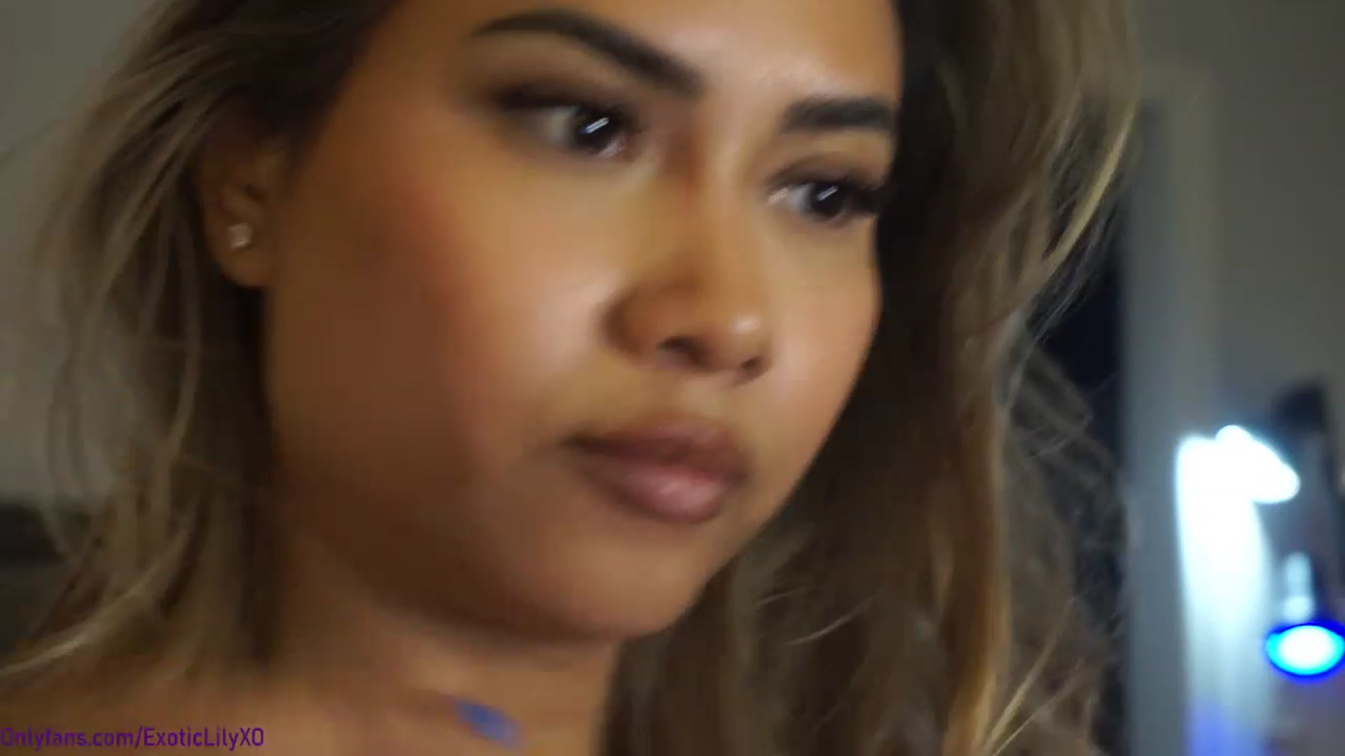 Gallery image thumbnail from ExoticLilyXO's myfreecams stream on, 11/21/2022, 05:53 image 16 of 20