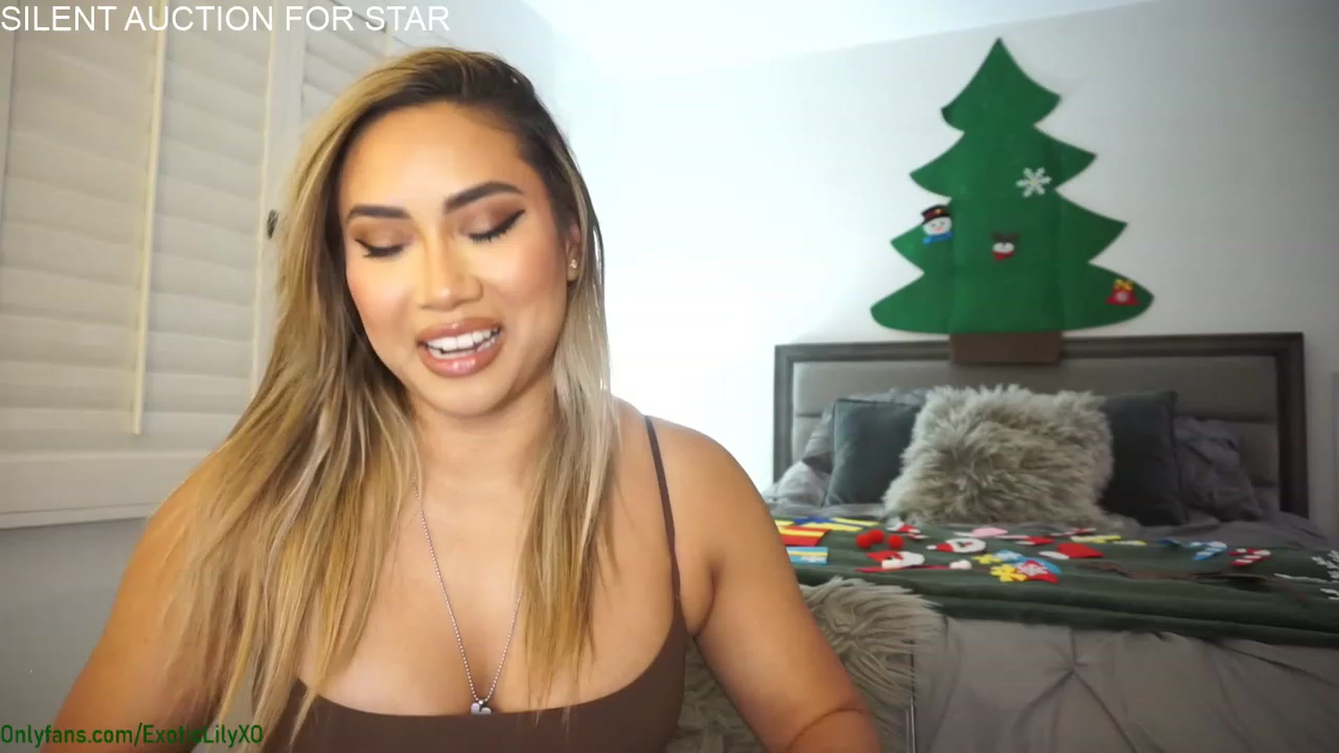 Gallery image thumbnail from ExoticLilyXO's myfreecams stream on, 12/03/2022, 04:29 image 5 of 20