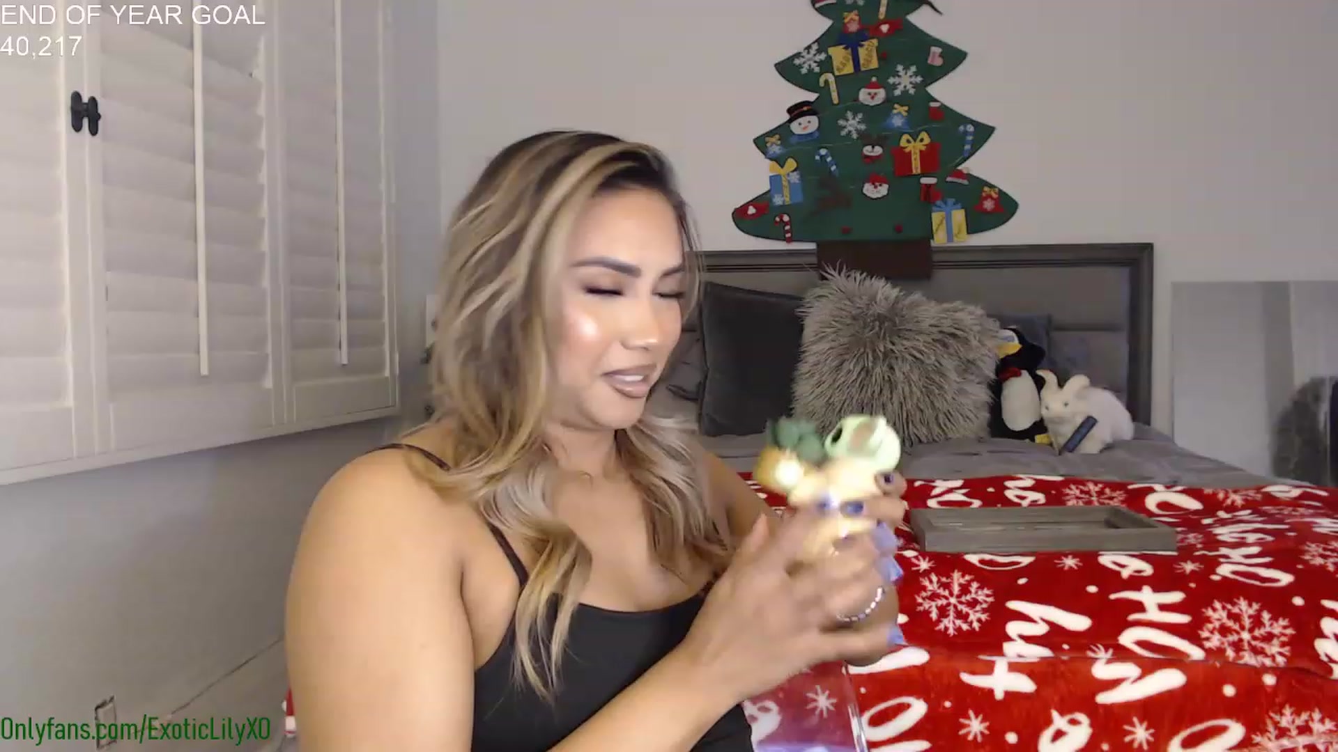 Gallery image thumbnail from ExoticLilyXO's myfreecams stream on, 12/27/2022, 05:20 image 2 of 20