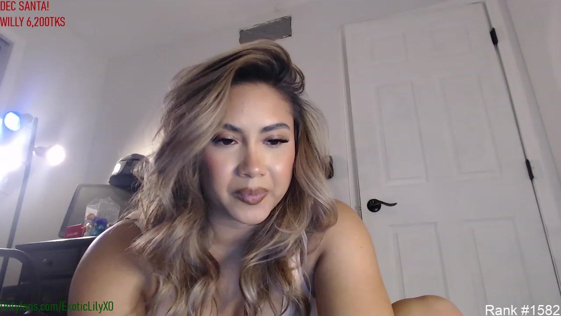 Gallery image thumbnail from ExoticLilyXO's myfreecams stream on, 12/28/2022, 03:59 image 12 of 20