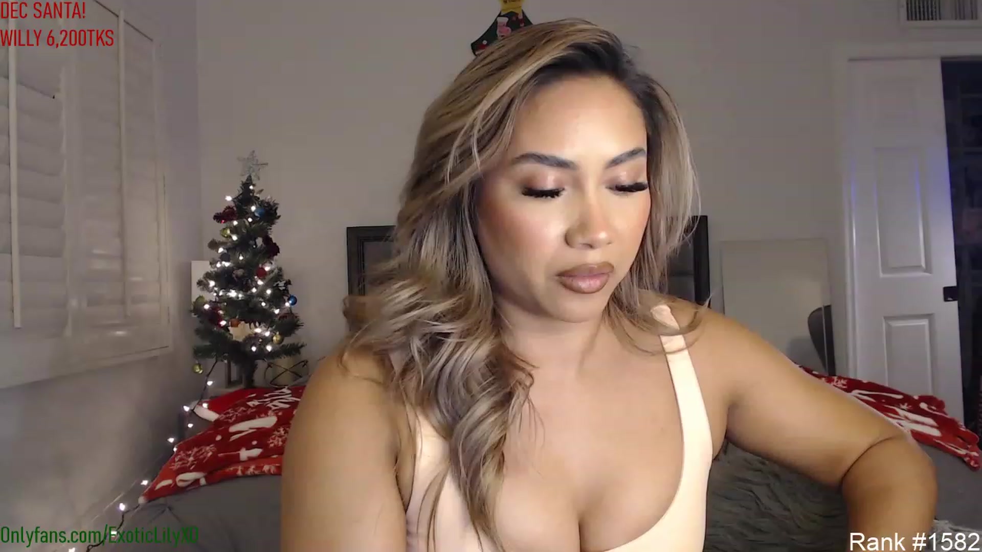 Gallery image thumbnail from ExoticLilyXO's myfreecams stream on, 12/28/2022, 03:59 image 6 of 20