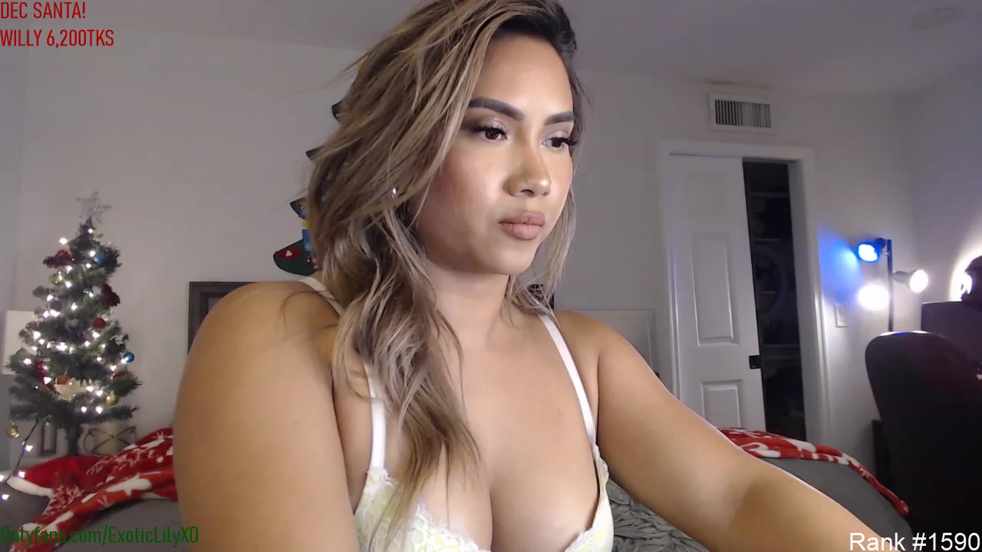 Gallery image thumbnail from ExoticLilyXO's myfreecams stream on, 12/30/2022, 04:21 image 10 of 20