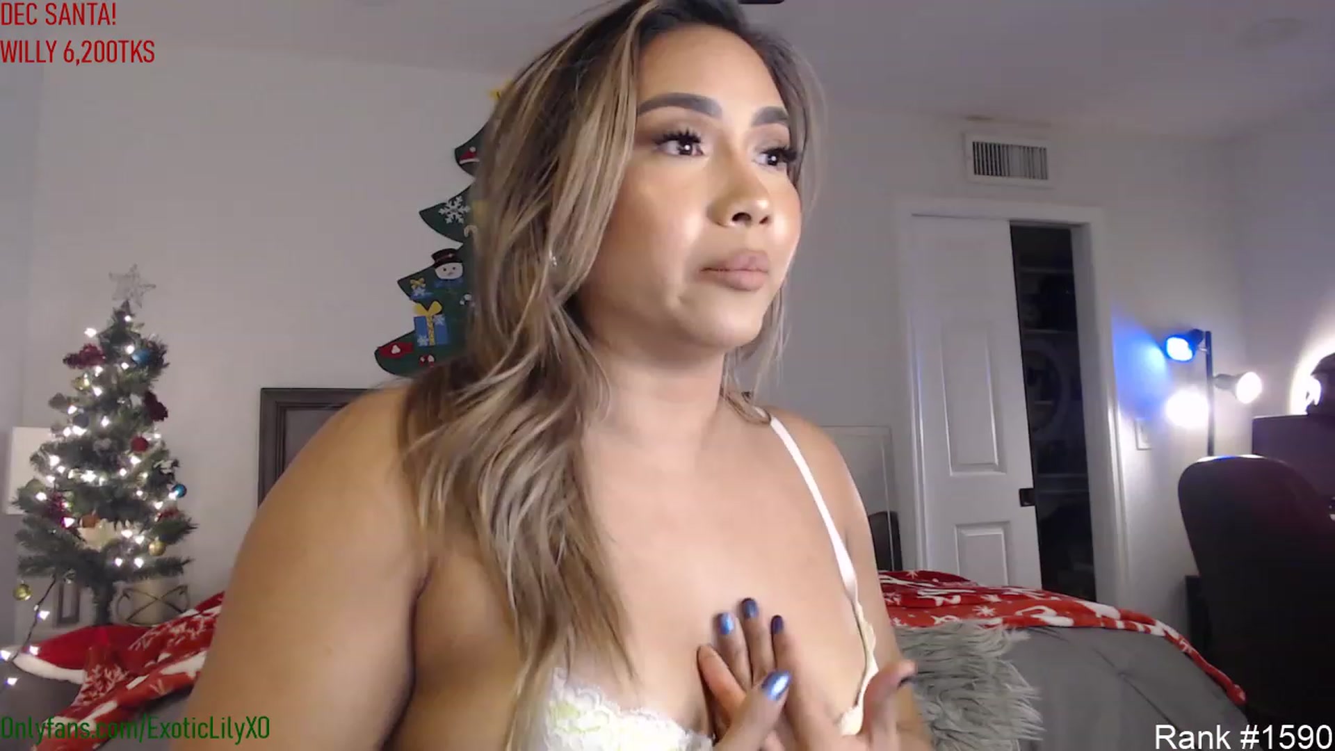 Gallery image thumbnail from ExoticLilyXO's myfreecams stream on, 12/30/2022, 04:21 image 5 of 20