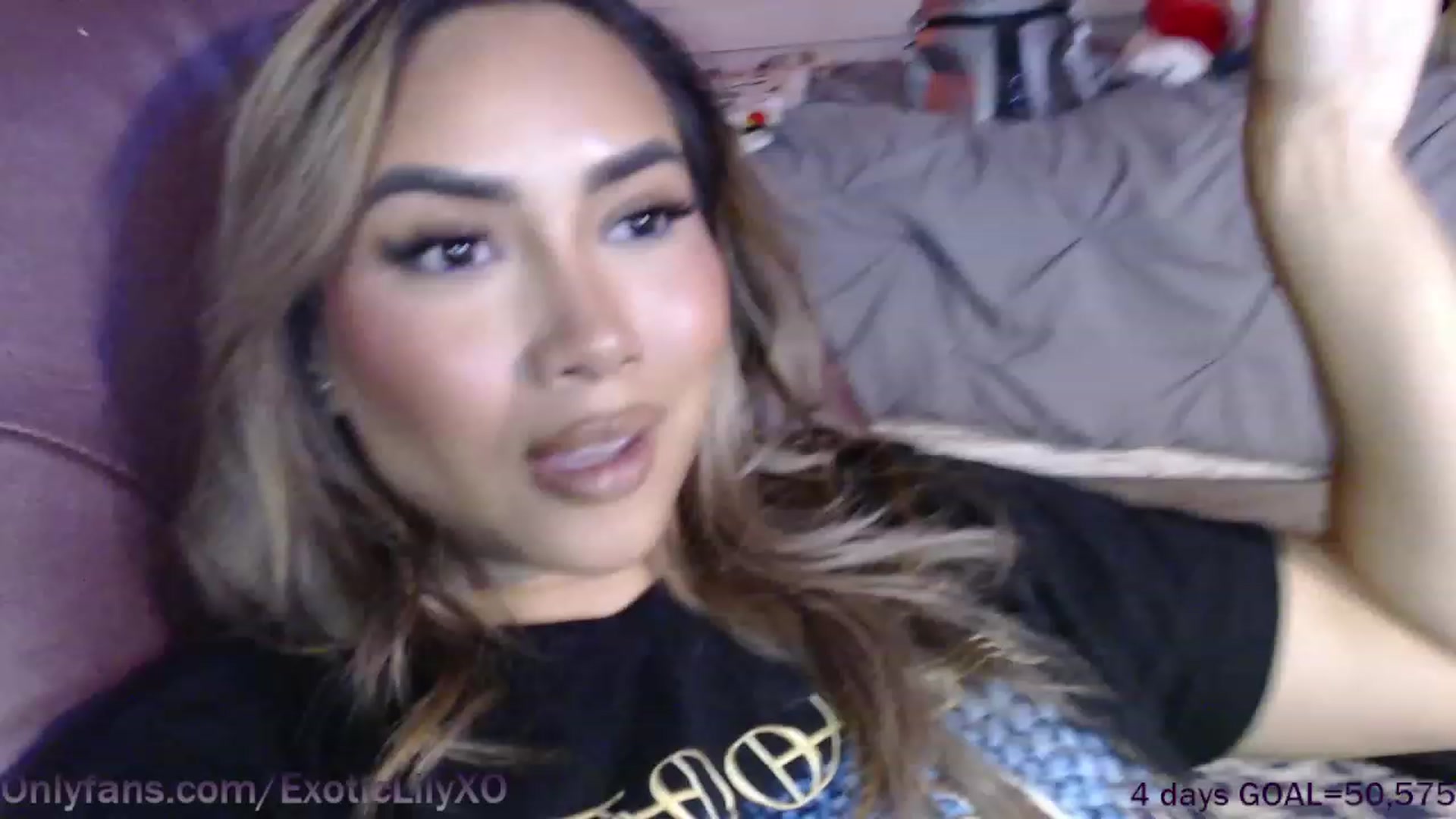 Gallery image thumbnail from ExoticLilyXO's myfreecams stream on, 03/13/2023, 05:41 image 4 of 20