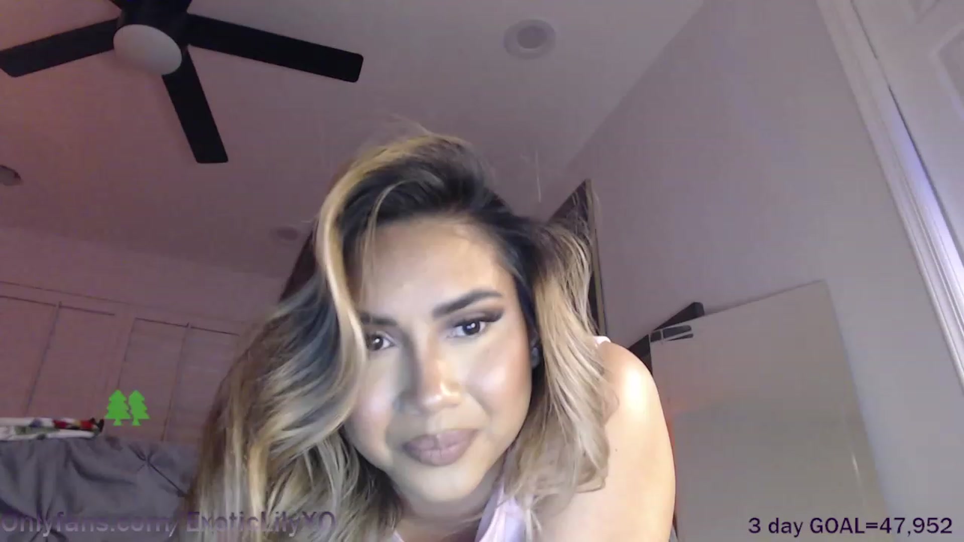 Gallery image thumbnail from ExoticLilyXO's myfreecams stream on, 03/14/2023, 05:10 image 5 of 20